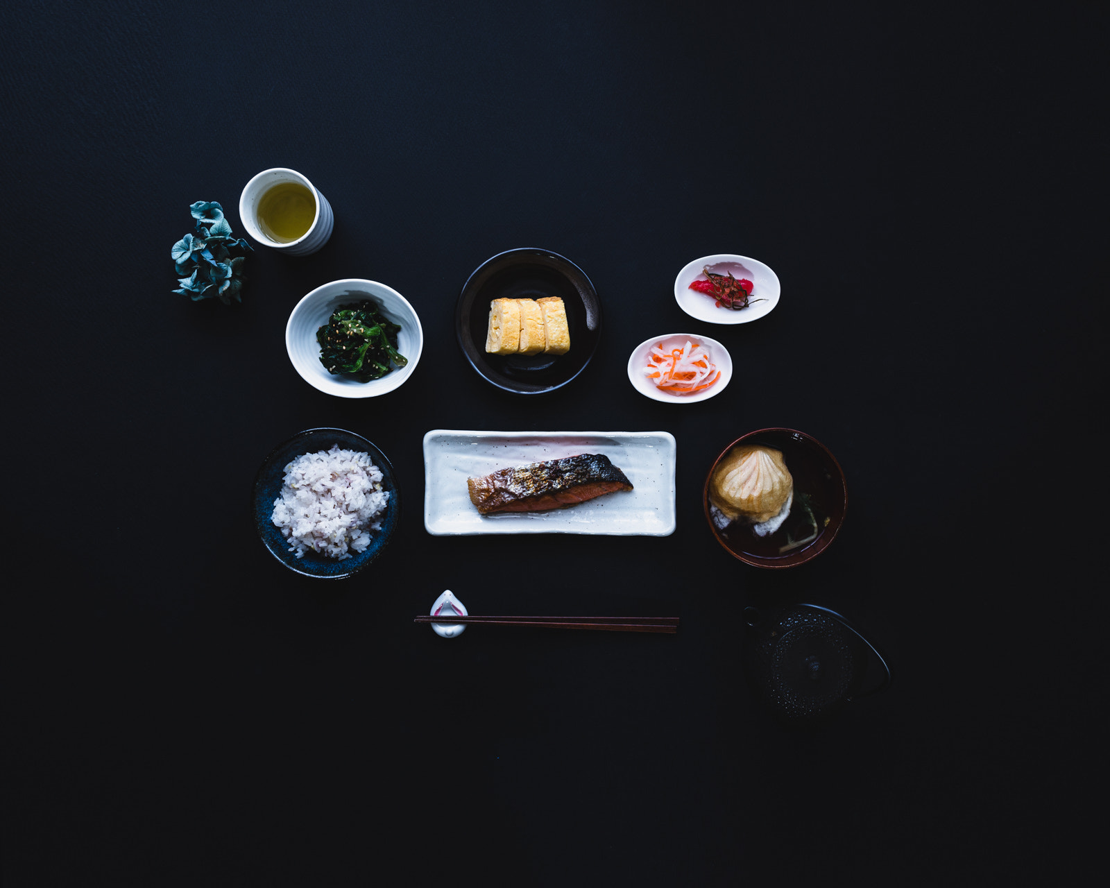Nikon D610 + AF-S Nikkor 35mm f/1.8G sample photo. Japanese traditional breakfast. photography