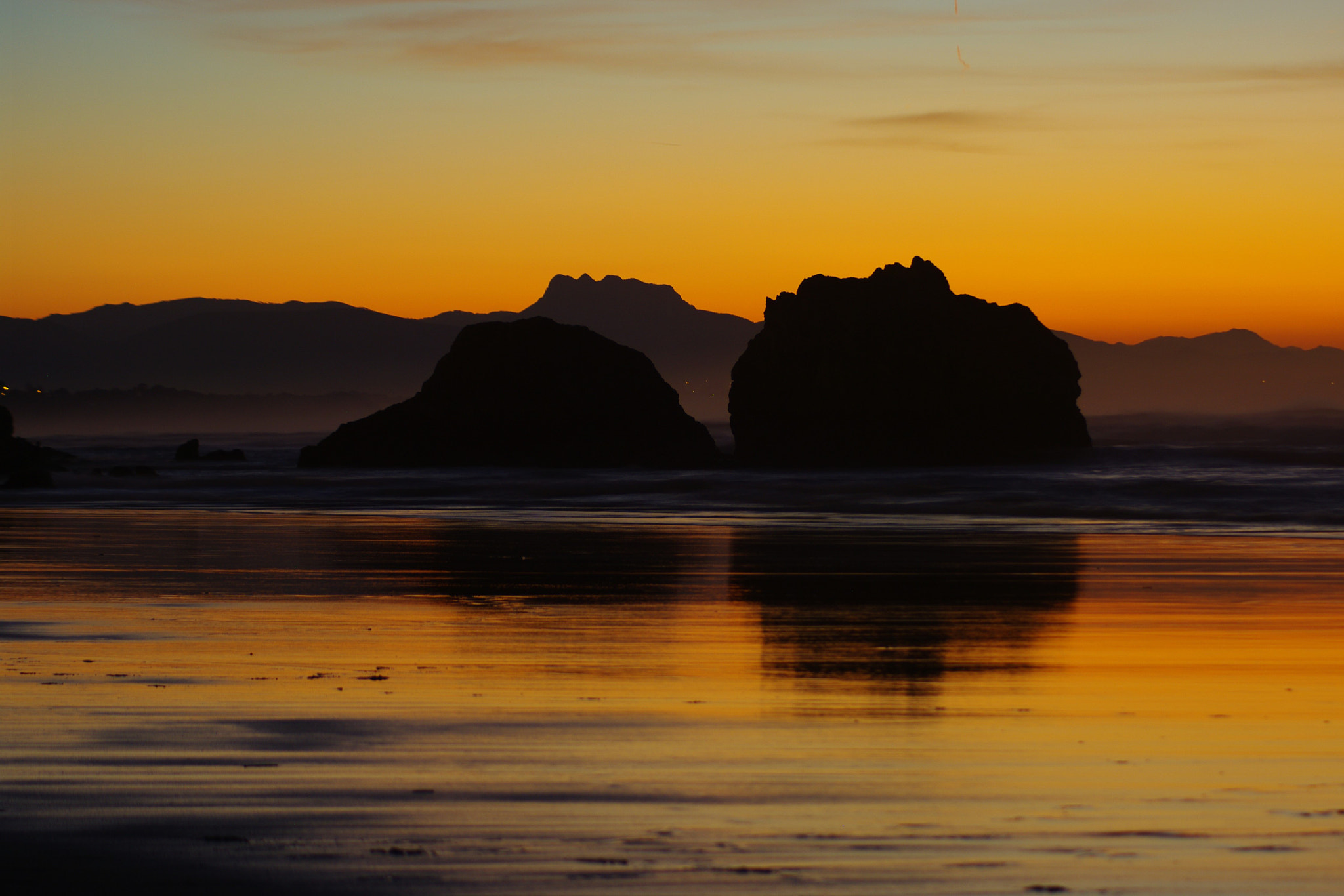 Pentax K20D + smc PENTAX-F 80-200mm F4.7-5.6 sample photo. Plage de la milady photography