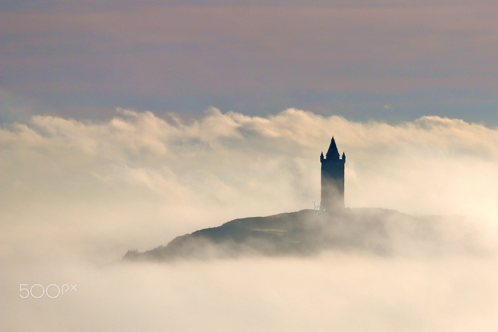 Canon EF 100-400mm F4.5-5.6L IS USM sample photo. Scrabo in the mist photography
