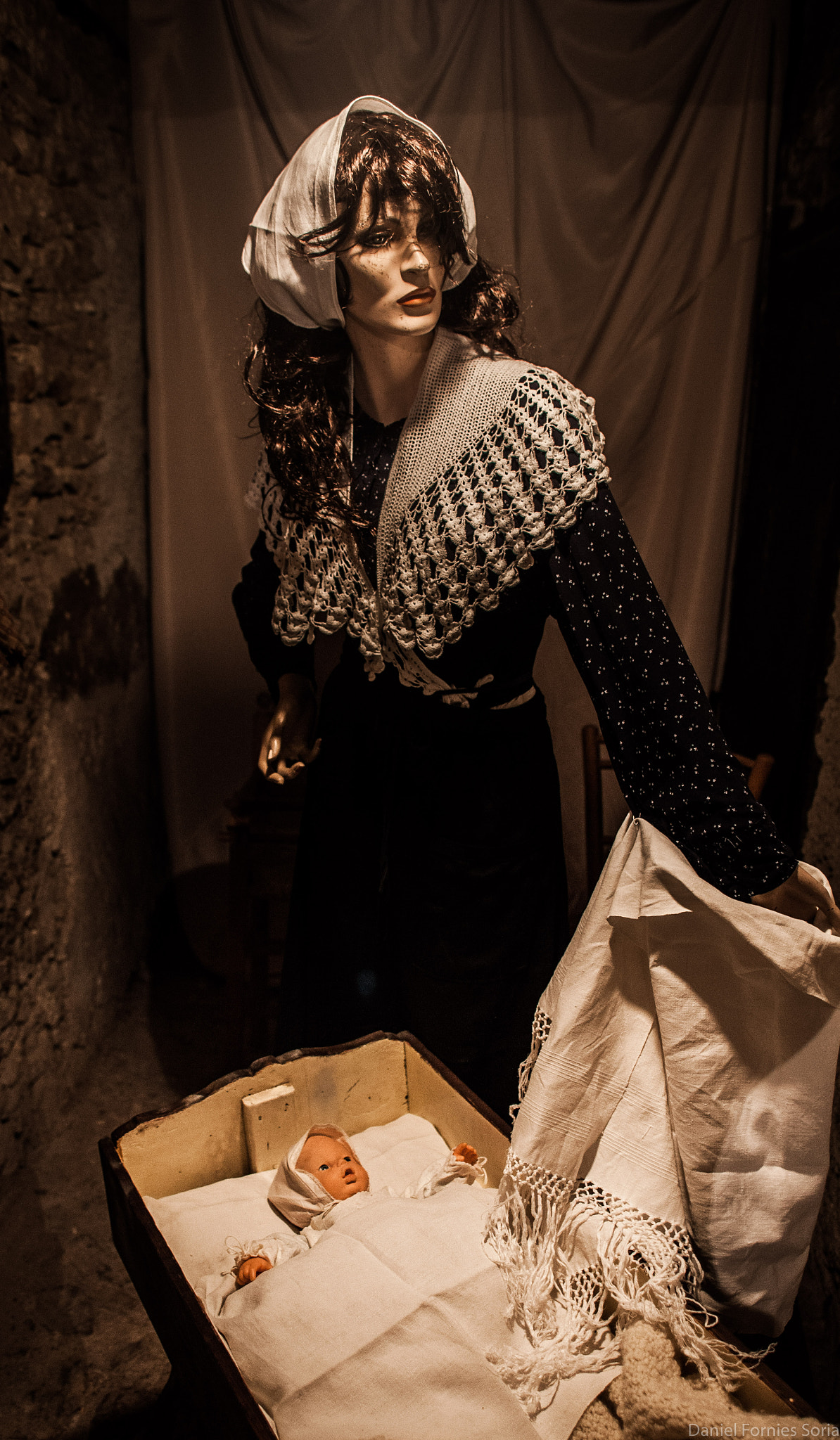 Sigma 24mm f/1.8 DG Macro EX sample photo. Presepe fashion photography