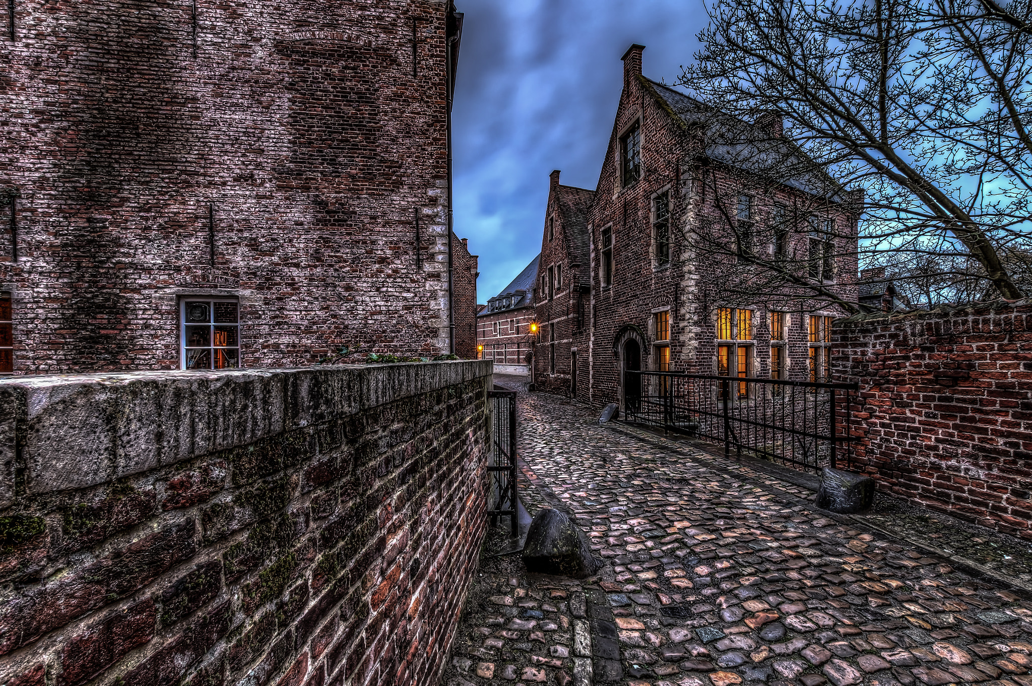 Sony SLT-A57 + Sigma 10-20mm F3.5 EX DC HSM sample photo. Le grand béguinage - groot begijnhof photography