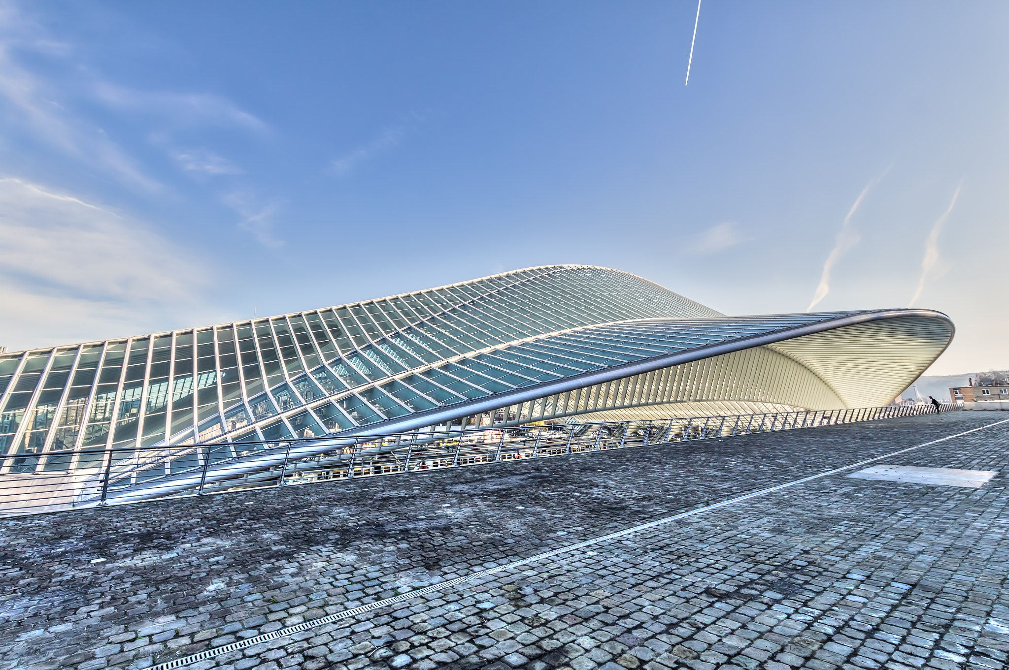 Sony SLT-A57 + Sigma 10-20mm F3.5 EX DC HSM sample photo. Gare de liege-guillemins - liege, guillemins stati photography