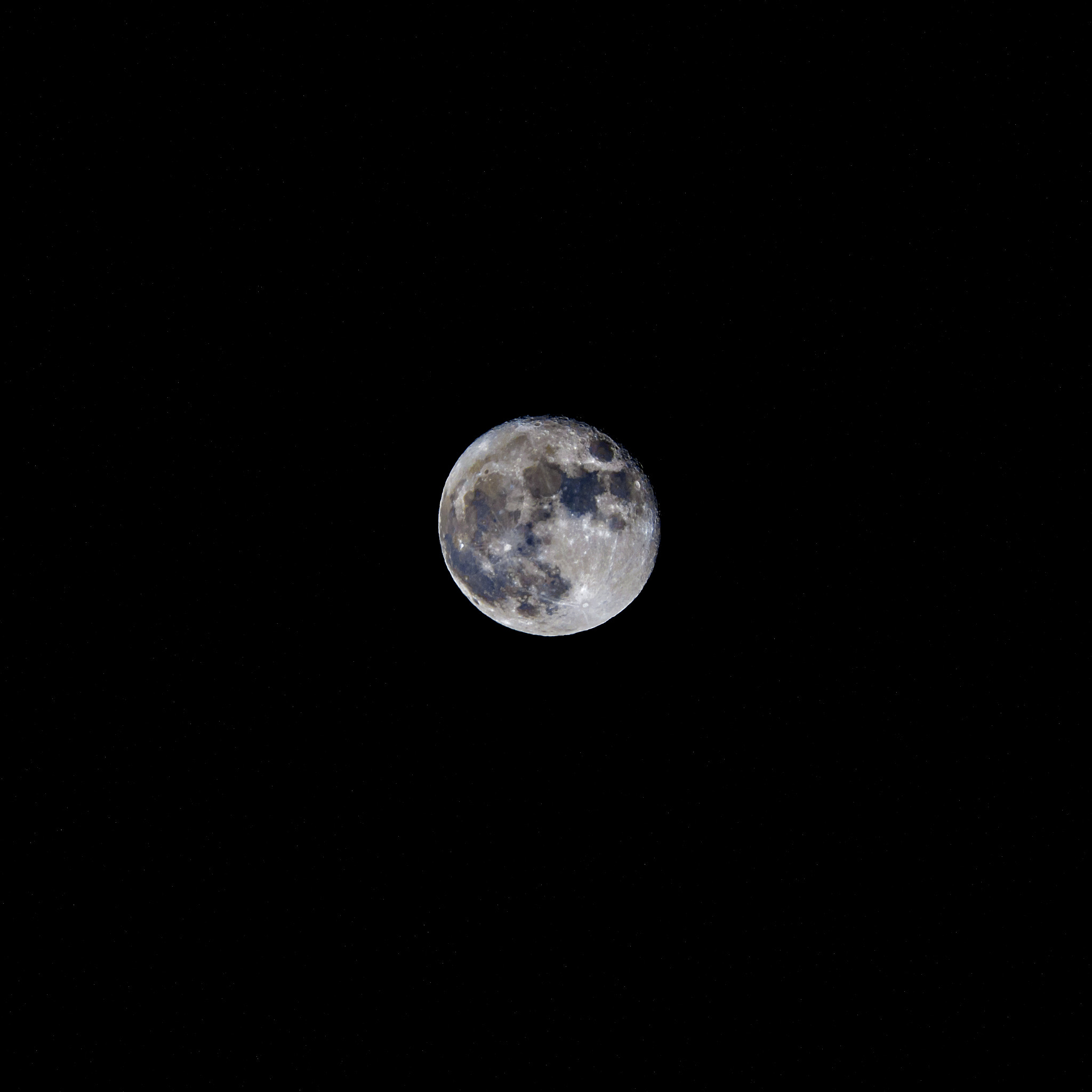 Pentax smc DA* 300mm F4.0 ED (IF) SDM sample photo. Moon photography