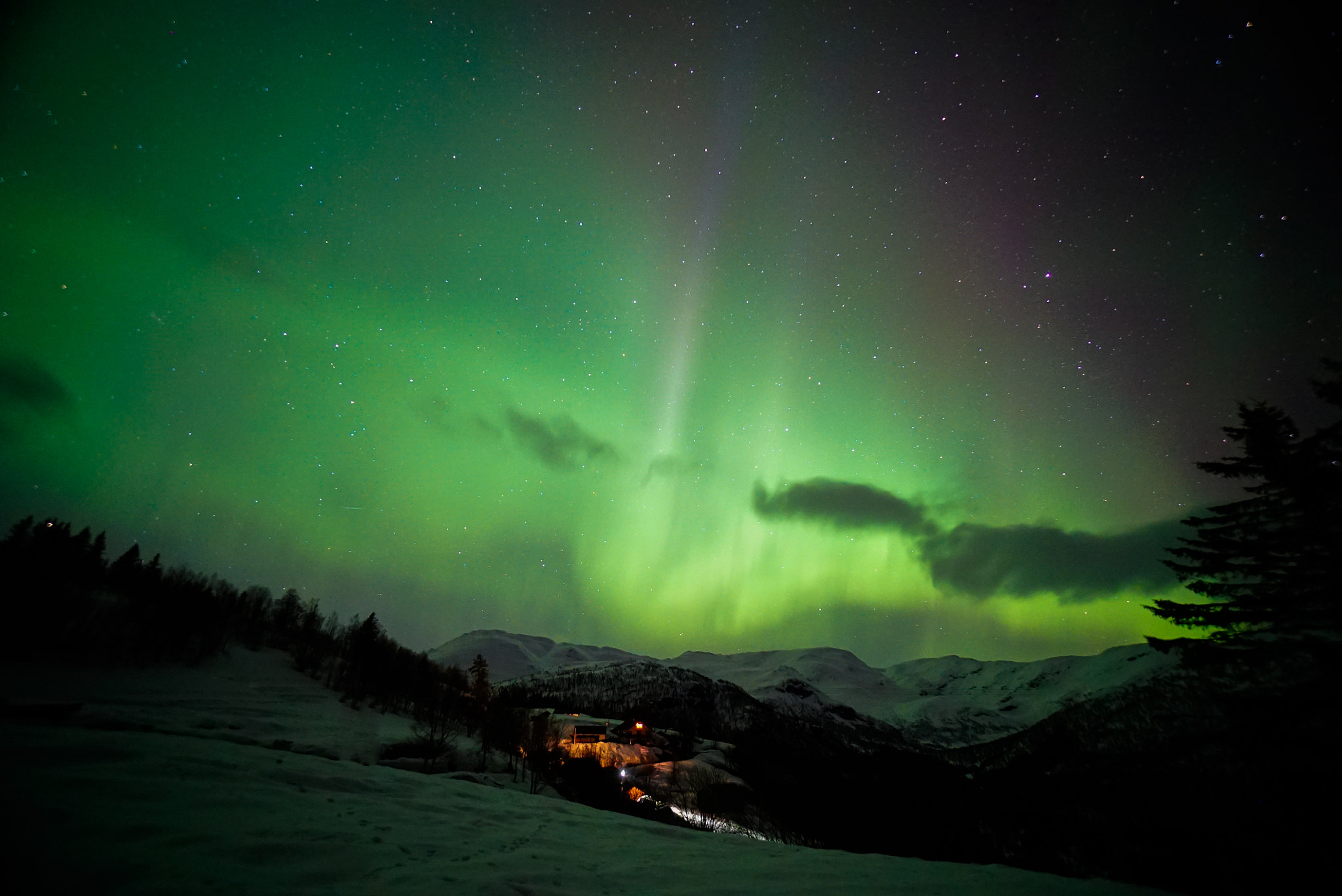 Sony a7S + Sony E 10-18mm F4 OSS sample photo. Aurora borealis photography