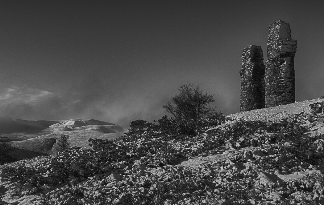 Olympus E-30 sample photo. Ben wyvis from fyrish monument photography