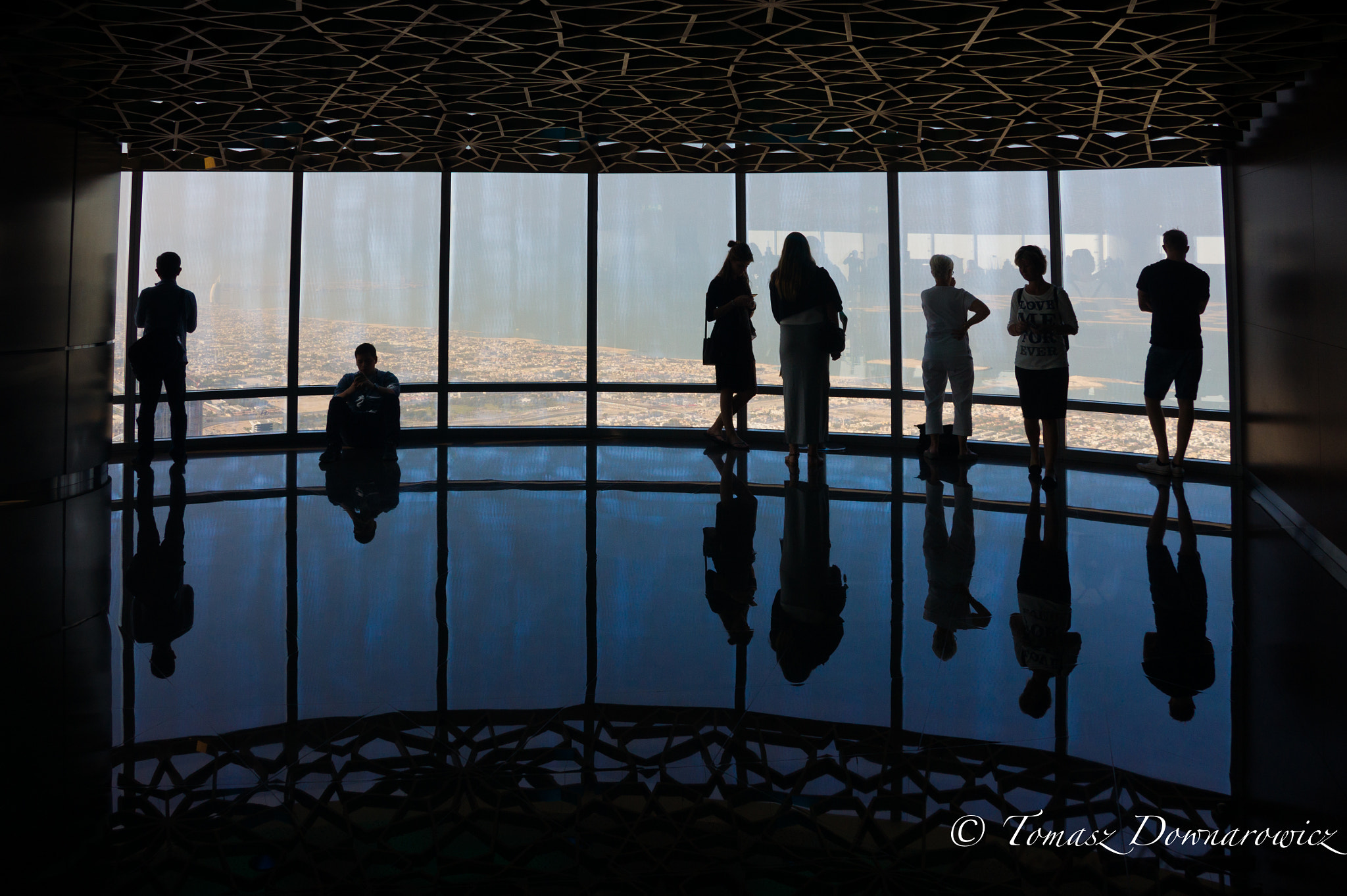 Sony Alpha DSLR-A550 sample photo. Window at the top photography