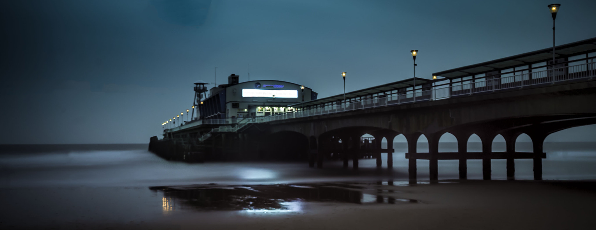 Pentax K-50 sample photo. Bournemouth pier photography