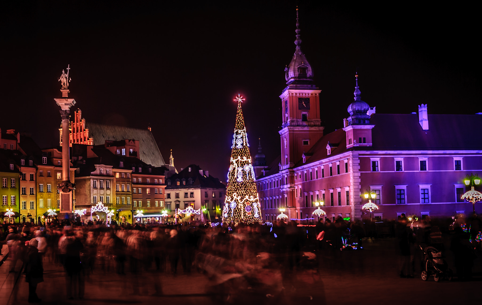 Nikon D80 + Sigma 17-70mm F2.8-4 DC Macro OS HSM | C sample photo. Warsaw by night - old town photography