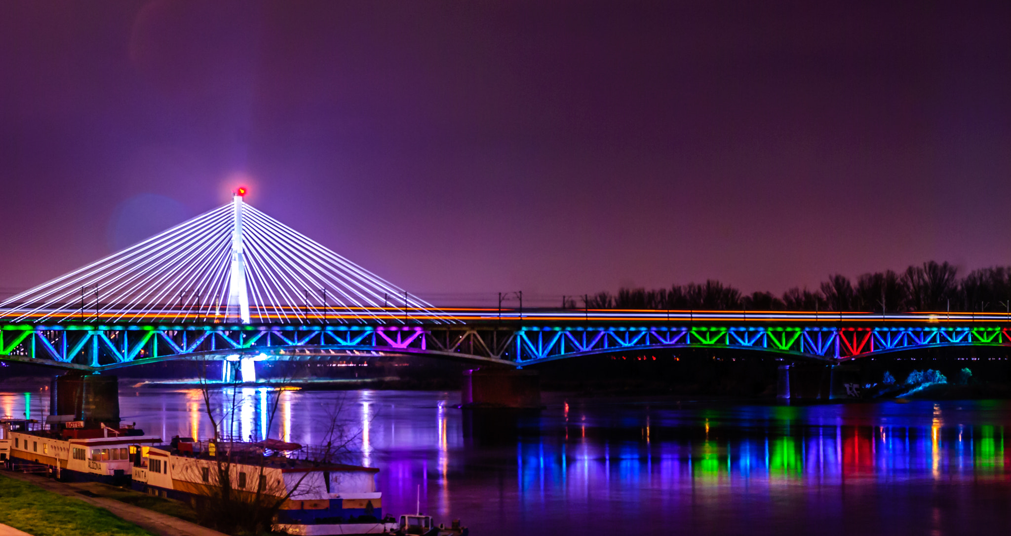 Sigma 17-70mm F2.8-4 DC Macro OS HSM | C sample photo. Warsaw by night - vistula river photography