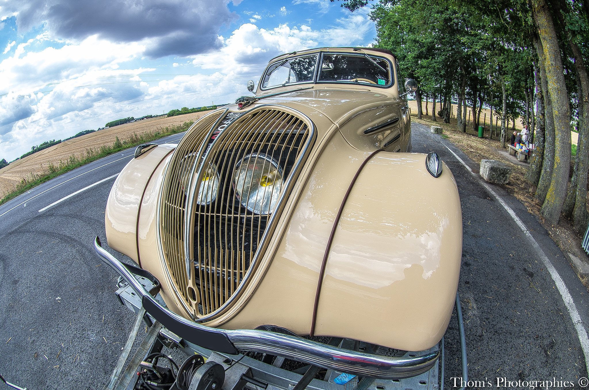 Pentax K-5 sample photo. Peugeot 402 découvrable photography