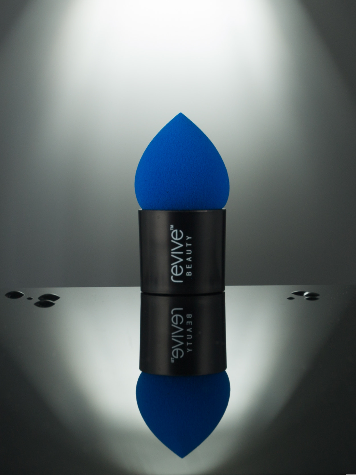 Hasselblad H4D-40 + HCD 28 sample photo. Blue bullet photography