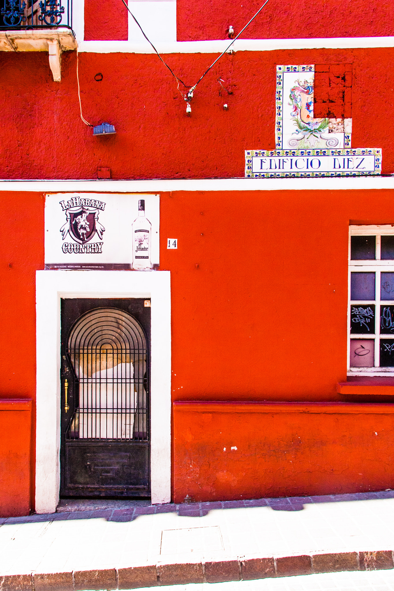 Sigma 18-200mm f/3.5-6.3 DC OS sample photo. Colors of guanajuato: red photography