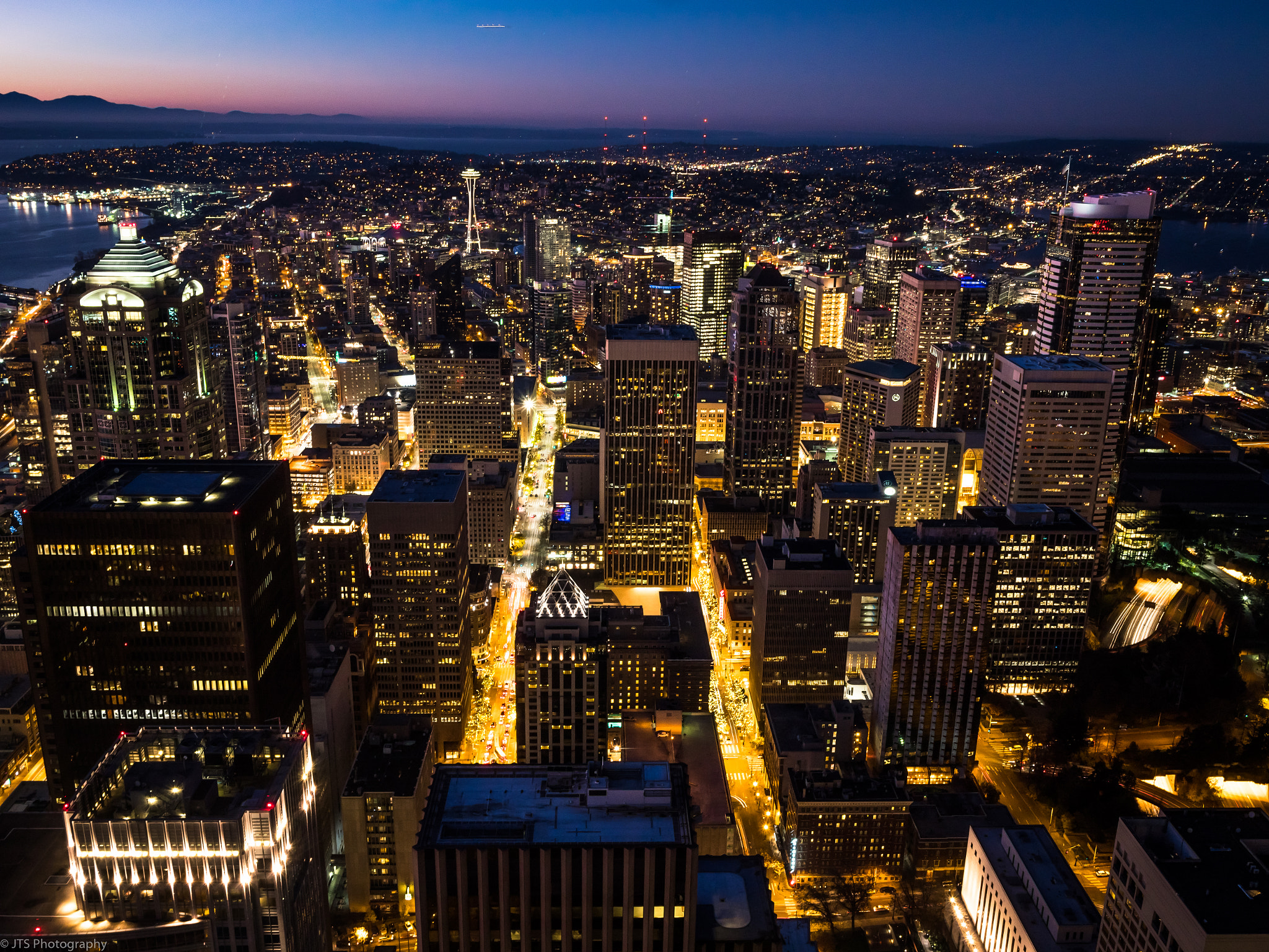 Panasonic Lumix DMC-GX8 + LEICA DG SUMMILUX 15/F1.7 sample photo. Seattle skyline & spaceneedle photography