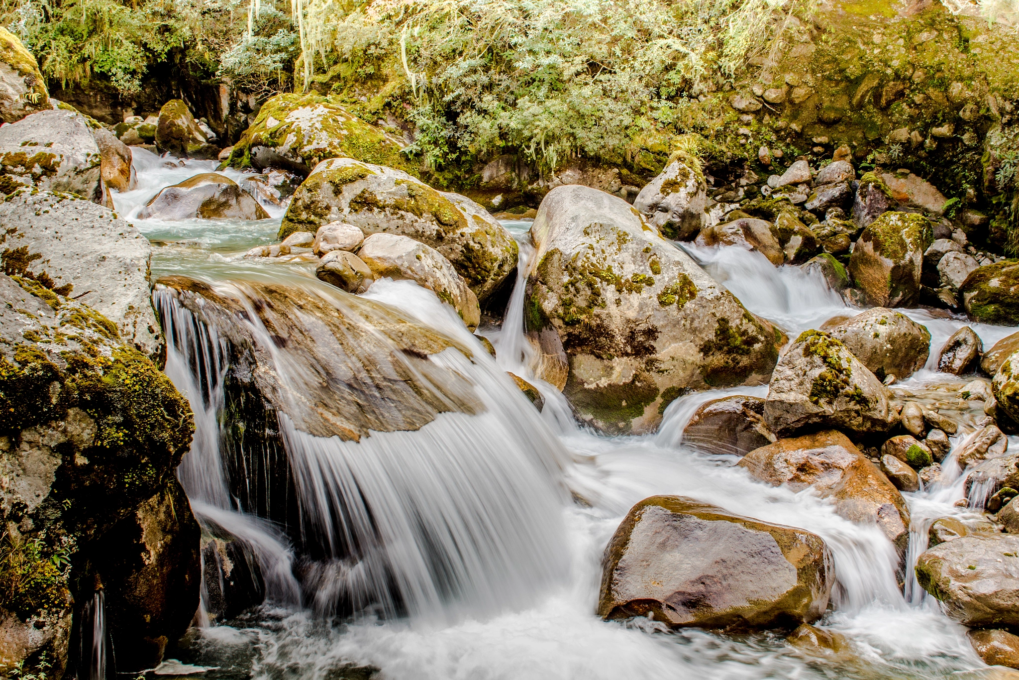 Canon EOS 60D + Canon EF 24mm f/1.4L sample photo. Flow photography