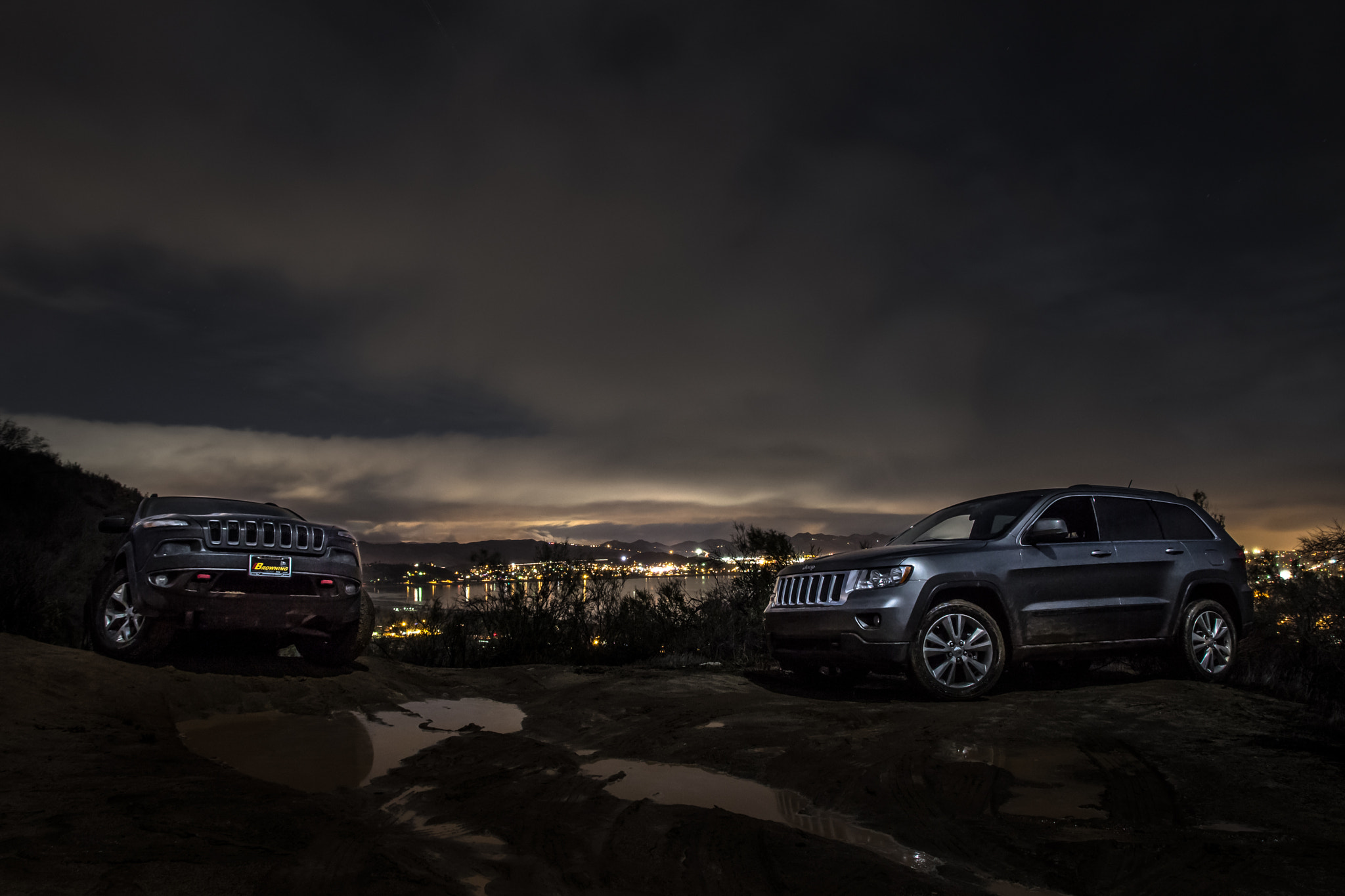 Sigma 17-70mm F2.8-4 DC Macro OS HSM sample photo. Cherokee and grand cherokee photography