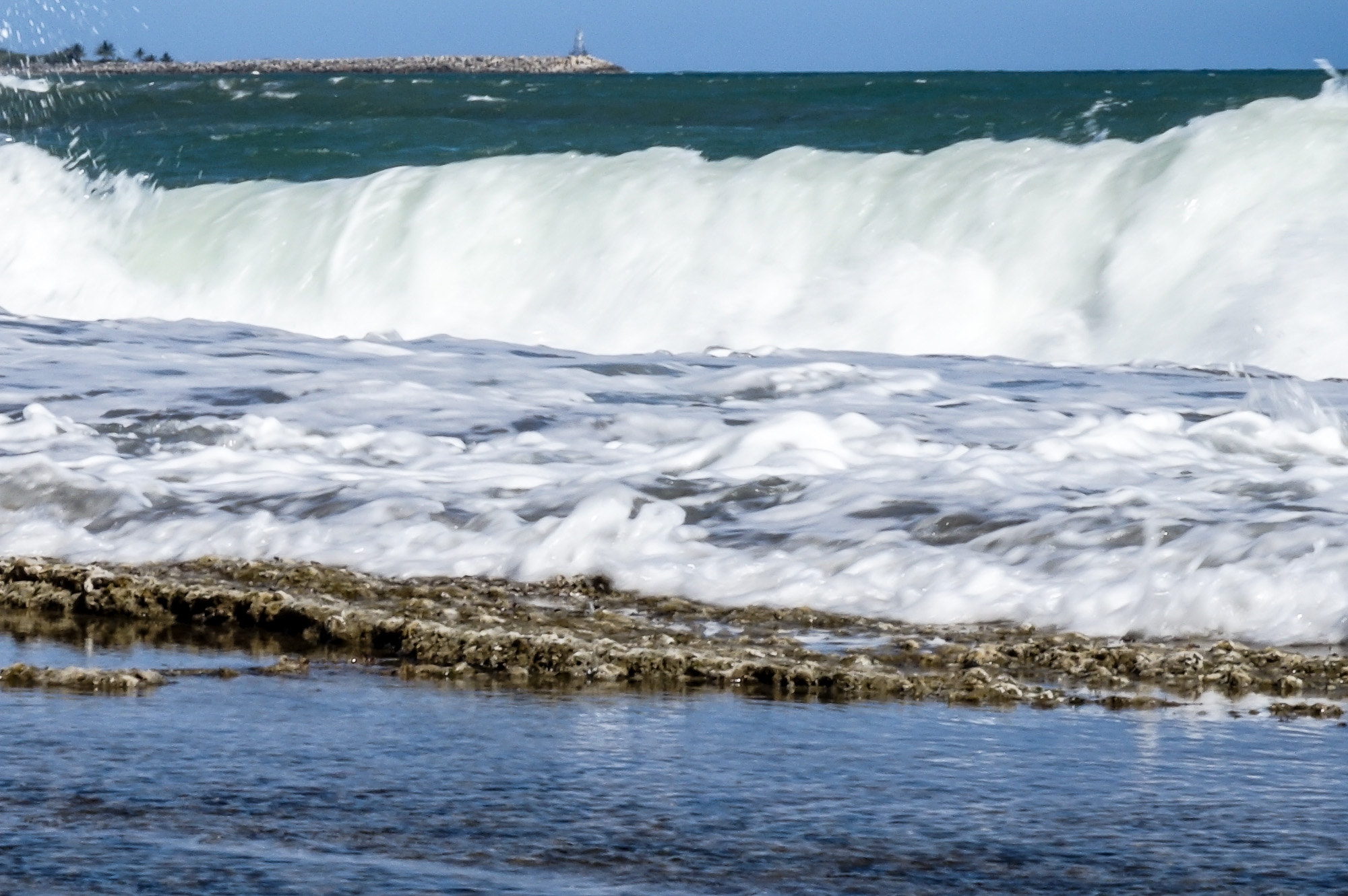 Sony Alpha a5000 (ILCE 5000) + Sony 0-1000mm F0.0 sample photo. Waves photography