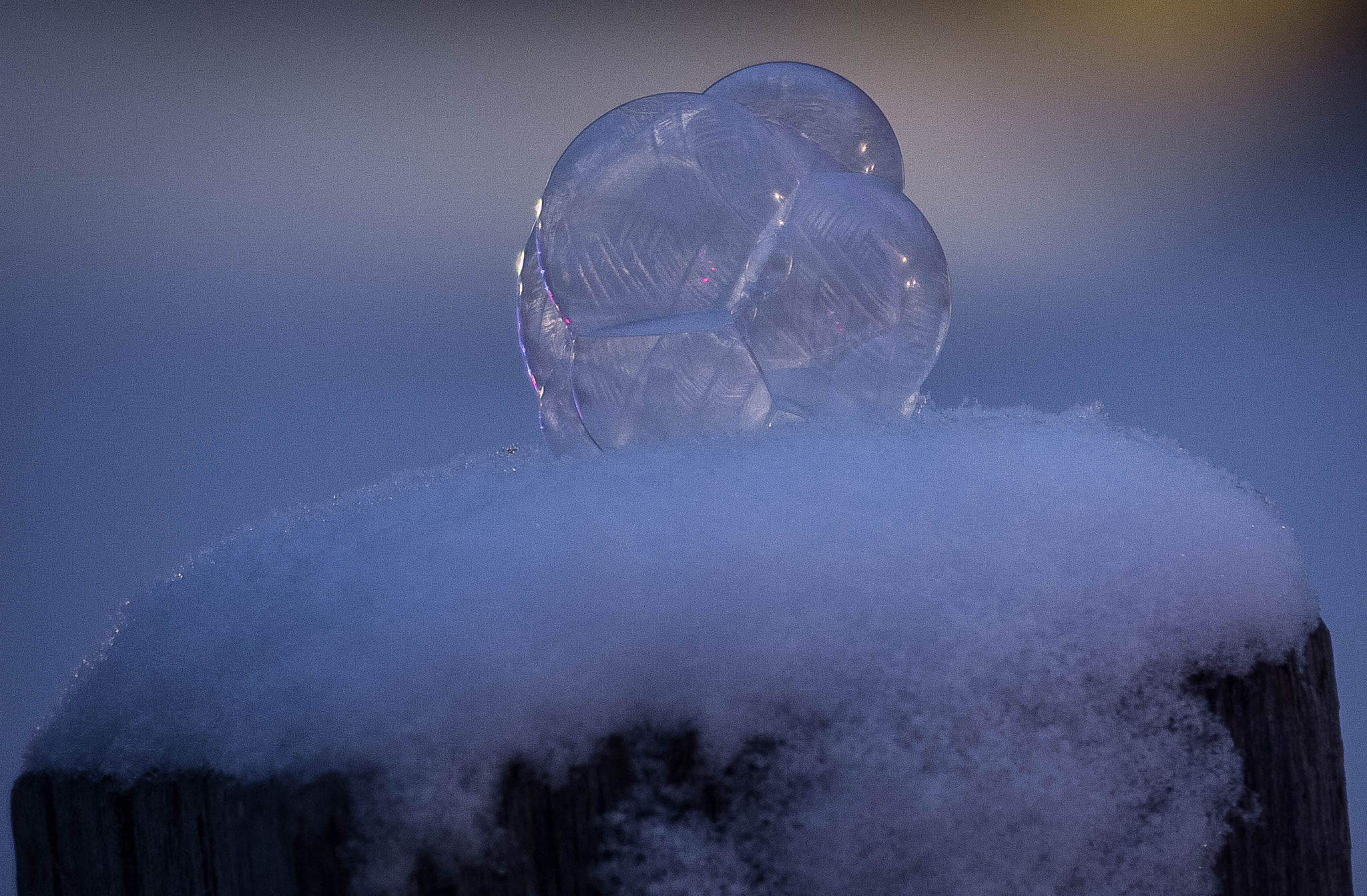 Nikon D3100 + AF Zoom-Nikkor 35-105mm f/3.5-4.5 sample photo. Frozen bubble photography