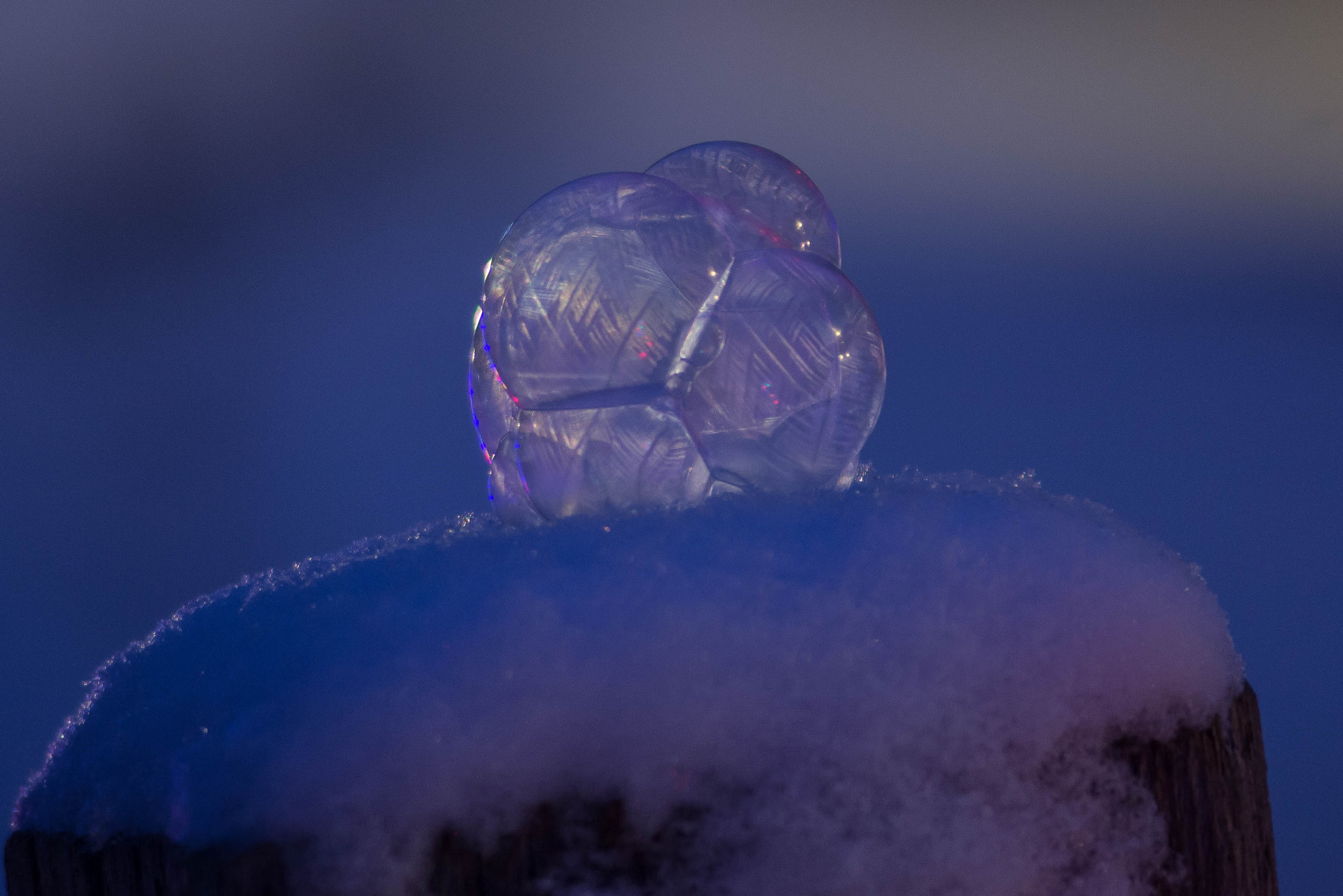 Nikon D3100 + AF Zoom-Nikkor 35-105mm f/3.5-4.5 sample photo. Frozen bubble photography