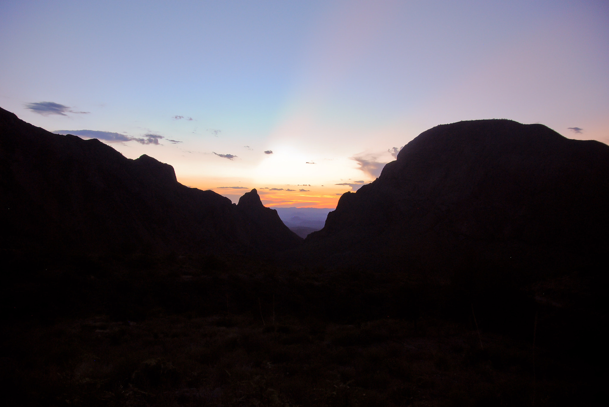Sigma 17-50mm F2.8 EX DC OS HSM sample photo. The windows, big bend photography