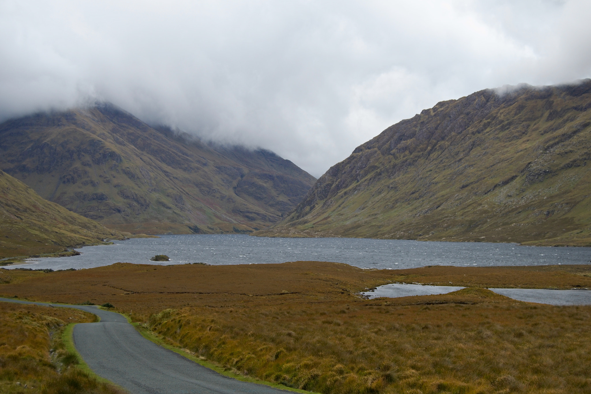 Nikon D3200 + 18.00 - 55.00 mm f/3.5 - 5.6 sample photo. Connemara national park, ireland photography