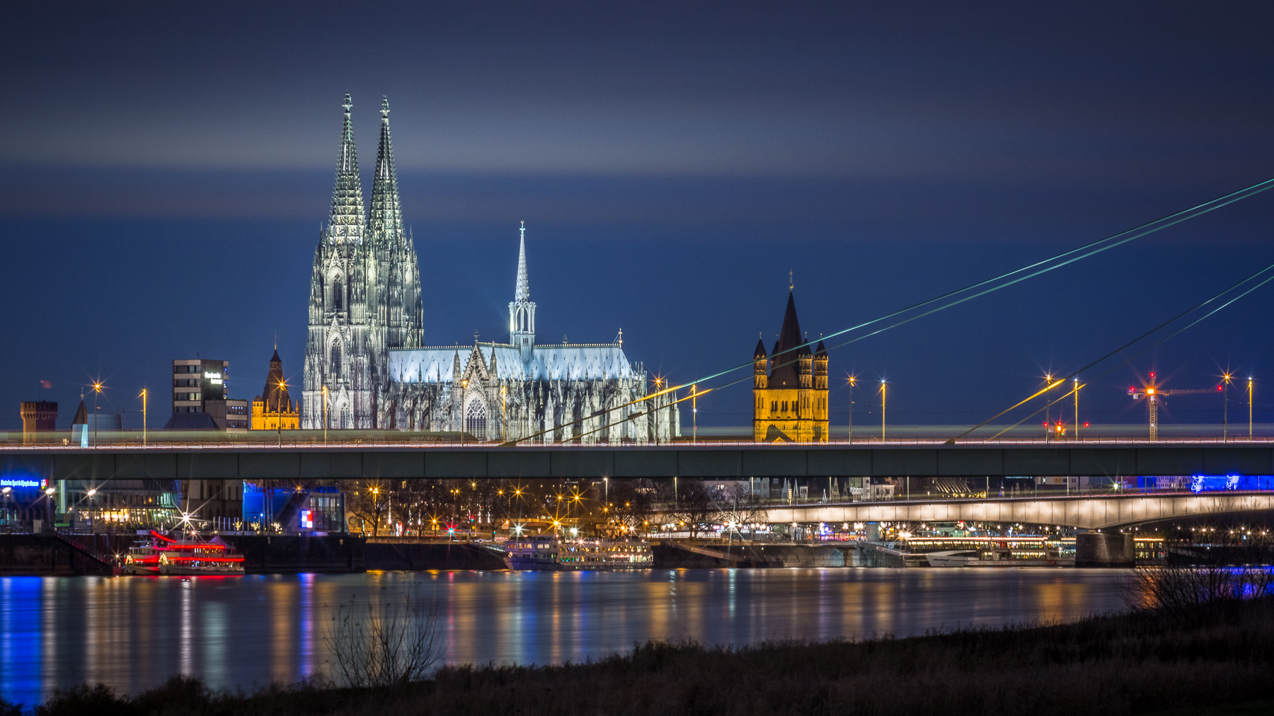 Sigma 55-200mm f/4-5.6 DC sample photo. [cologne] photography