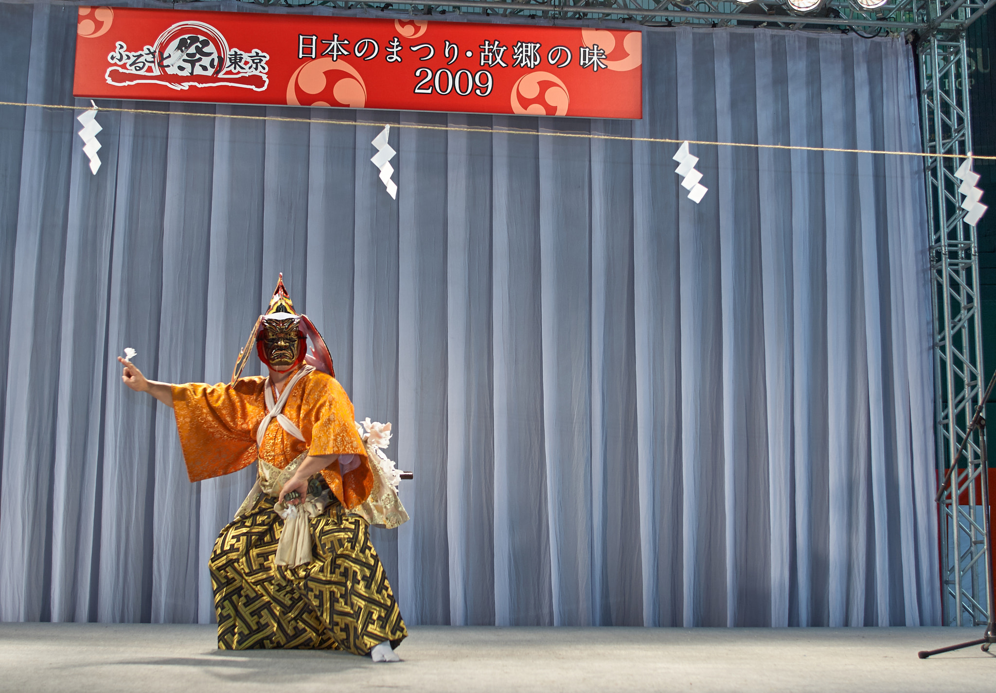 Canon EOS 30D + EF28-70mm f/2.8L USM sample photo. Traditional ritual dance photography