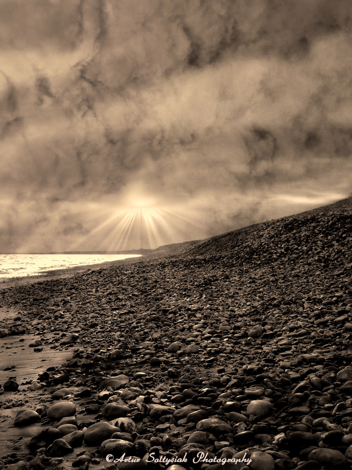 Fujifilm FinePix F40fd sample photo. Beach of stones photography