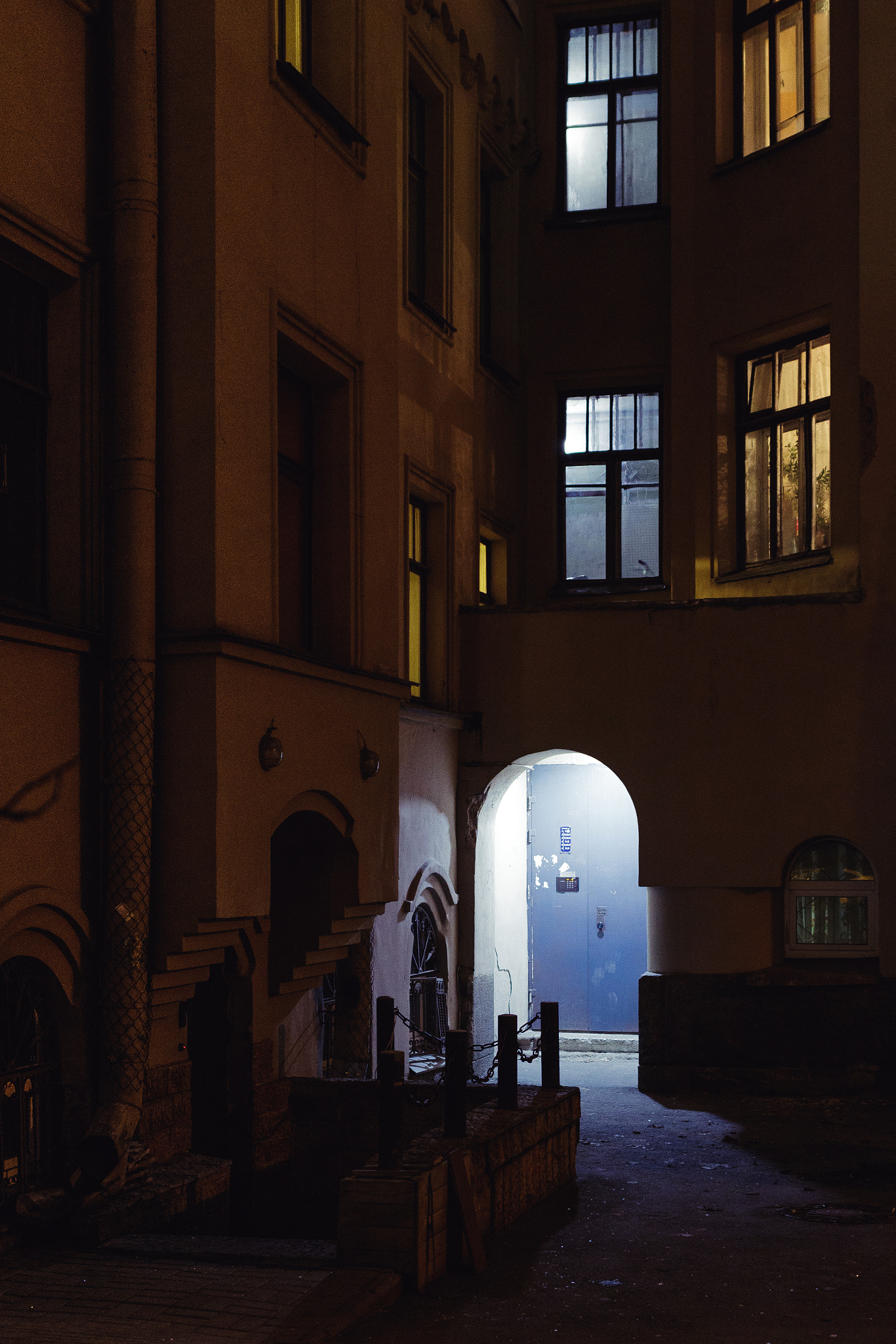 Canon EF 35mm F2 IS USM sample photo. Portal to the same world photography