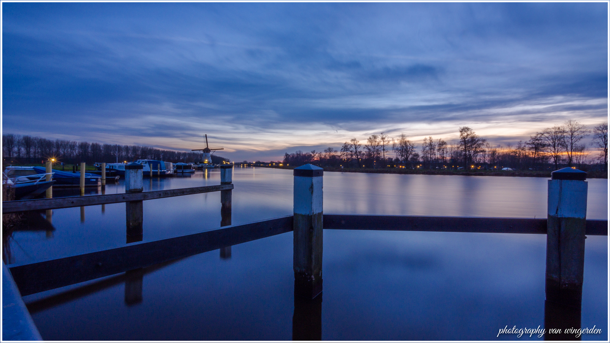 Olympus OM-D E-M10 II + Panasonic Lumix G Vario 7-14mm F4 ASPH sample photo. Kinderdijk port photography