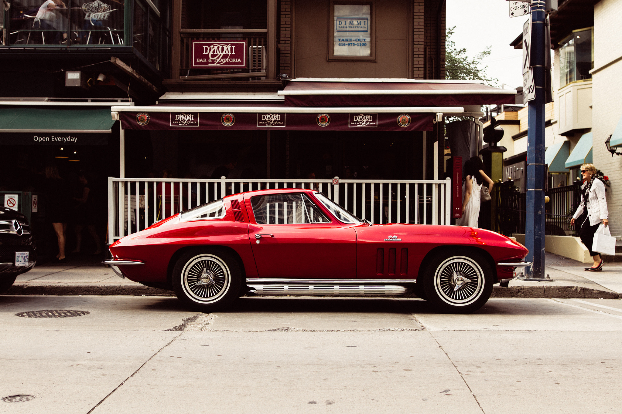 Sigma 24mm F1.4 DG HSM Art sample photo. Racing red photography