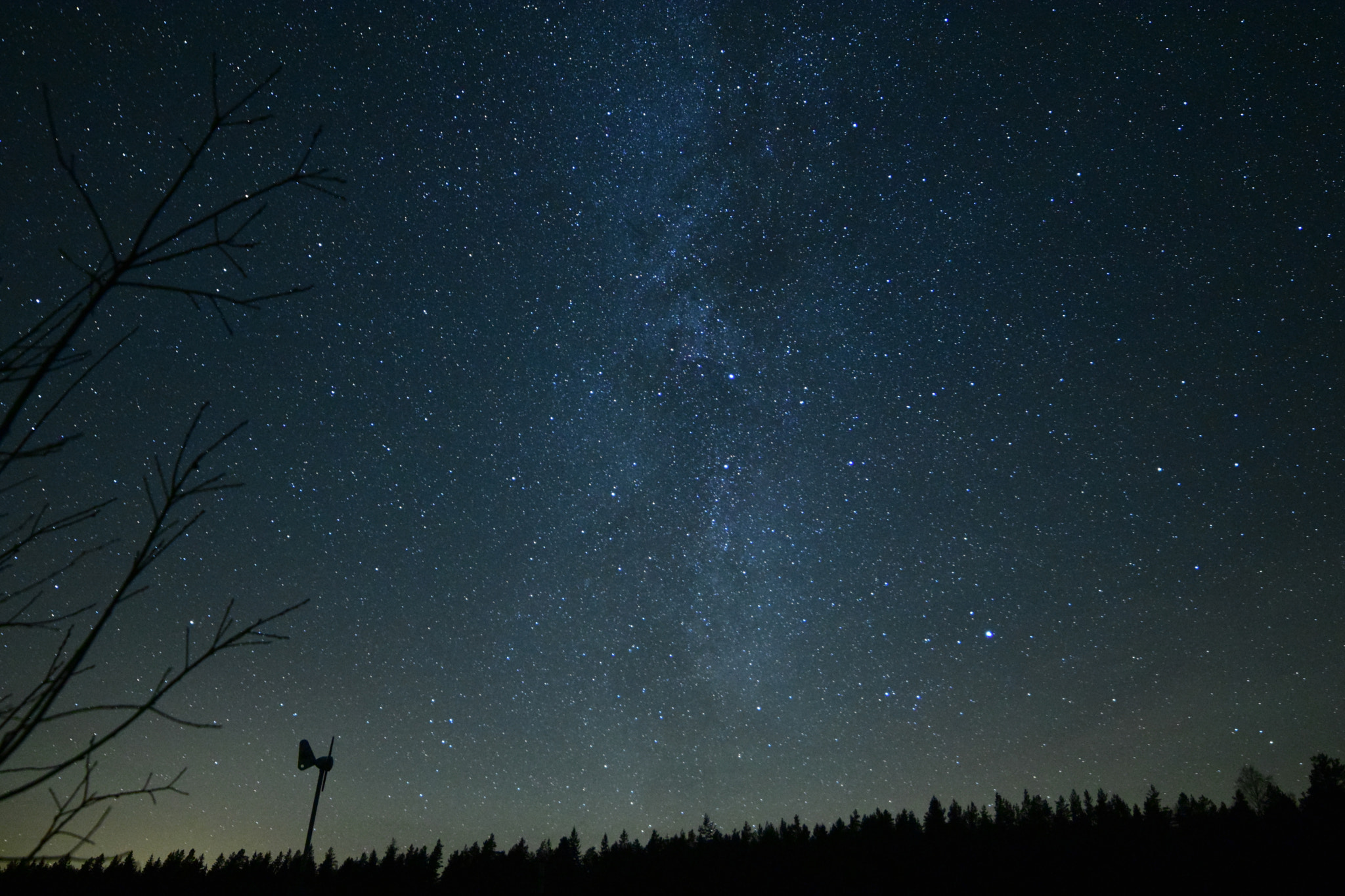 Samyang 14mm F2.8 ED AS IF UMC sample photo. Stars above småland photography