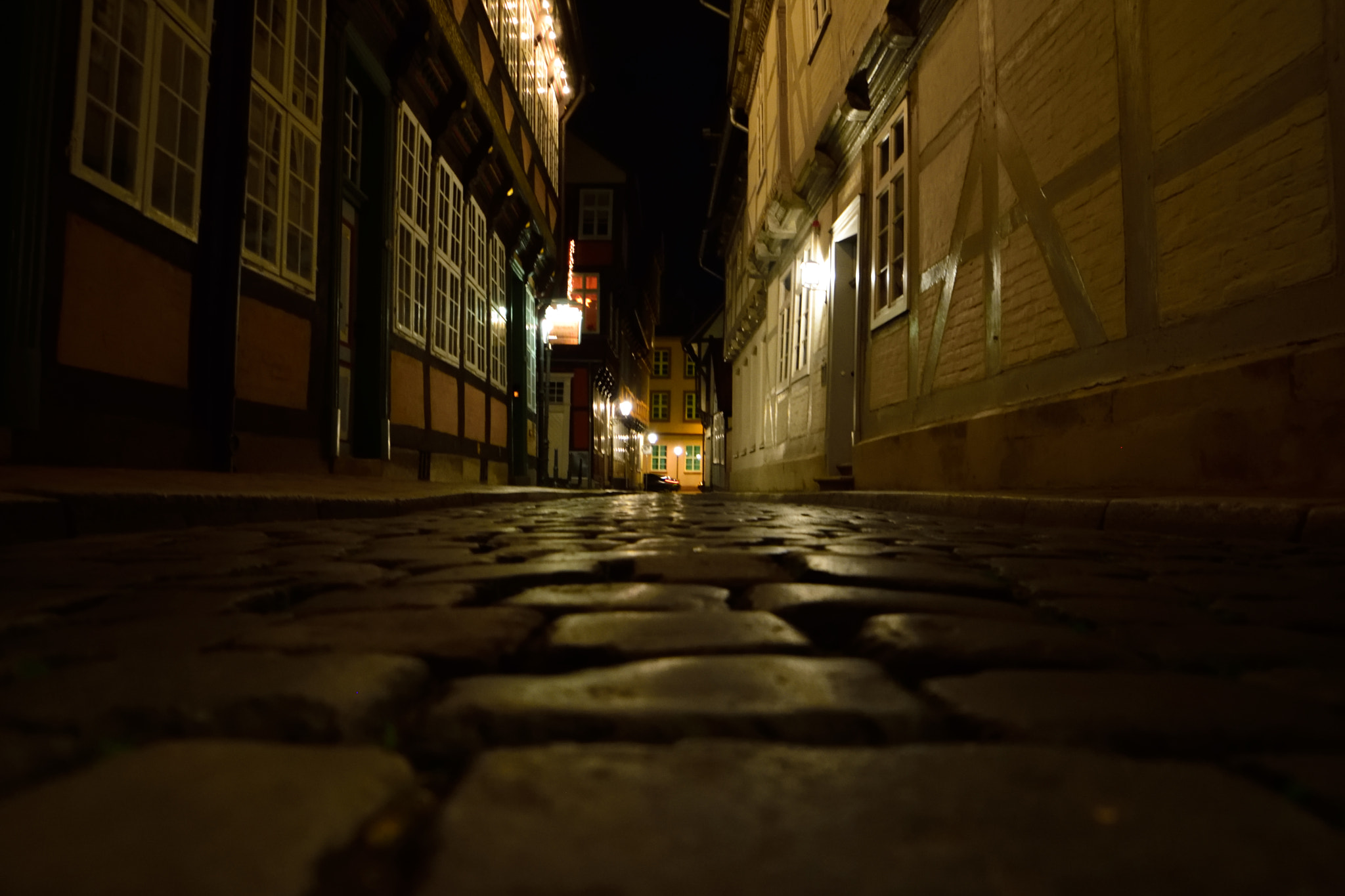Samyang 14mm F2.8 ED AS IF UMC sample photo. Narrow streets of celle photography