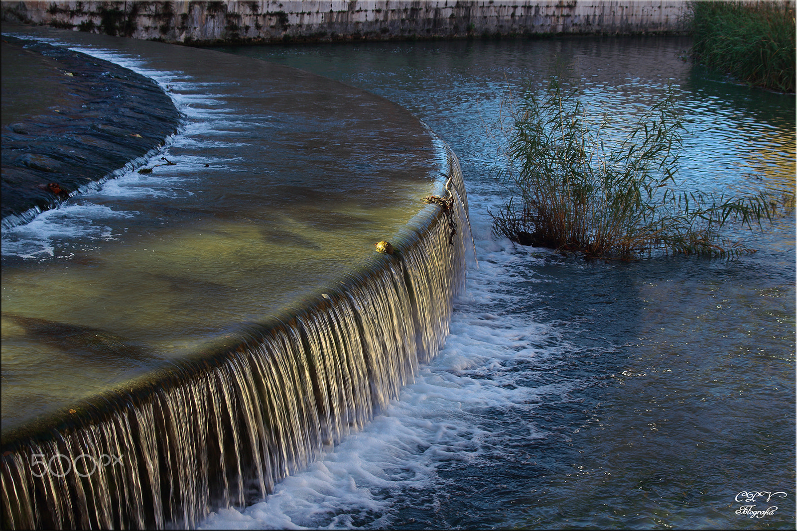 Canon EF 35-105mm f/4.5-5.6 sample photo. Cascada palacio photography
