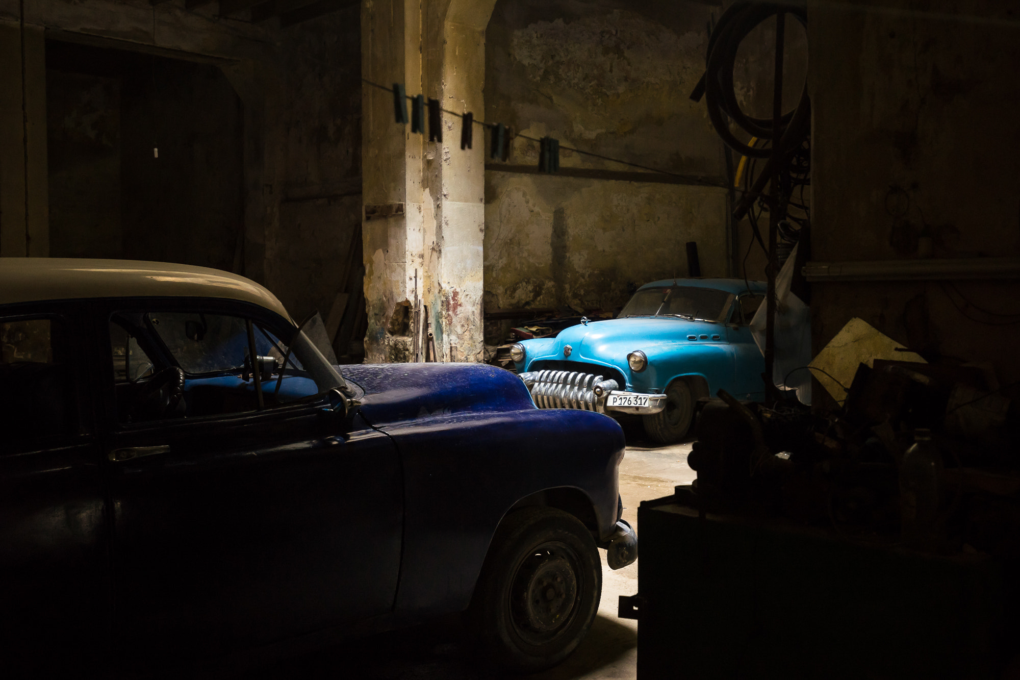 Sony a7R + Canon EF 16-35mm F4L IS USM sample photo. Havana car park photography