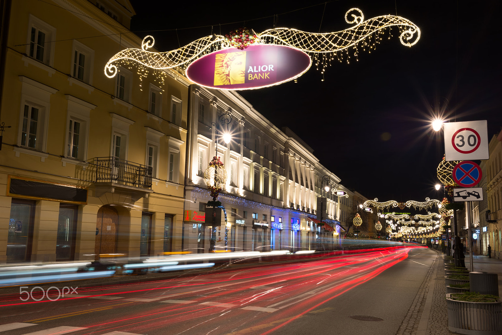 Nikon D610 + AF-S Nikkor 35mm f/1.8G sample photo. Nowy swiat street in warsaw photography