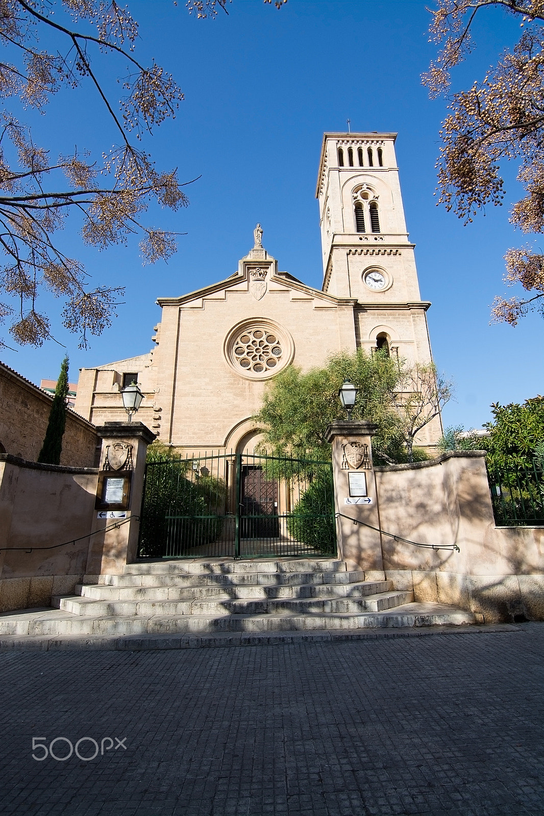 Nikon D7100 + Sigma 18-125mm F3.8-5.6 DC OS HSM sample photo. Santa catalina church photography