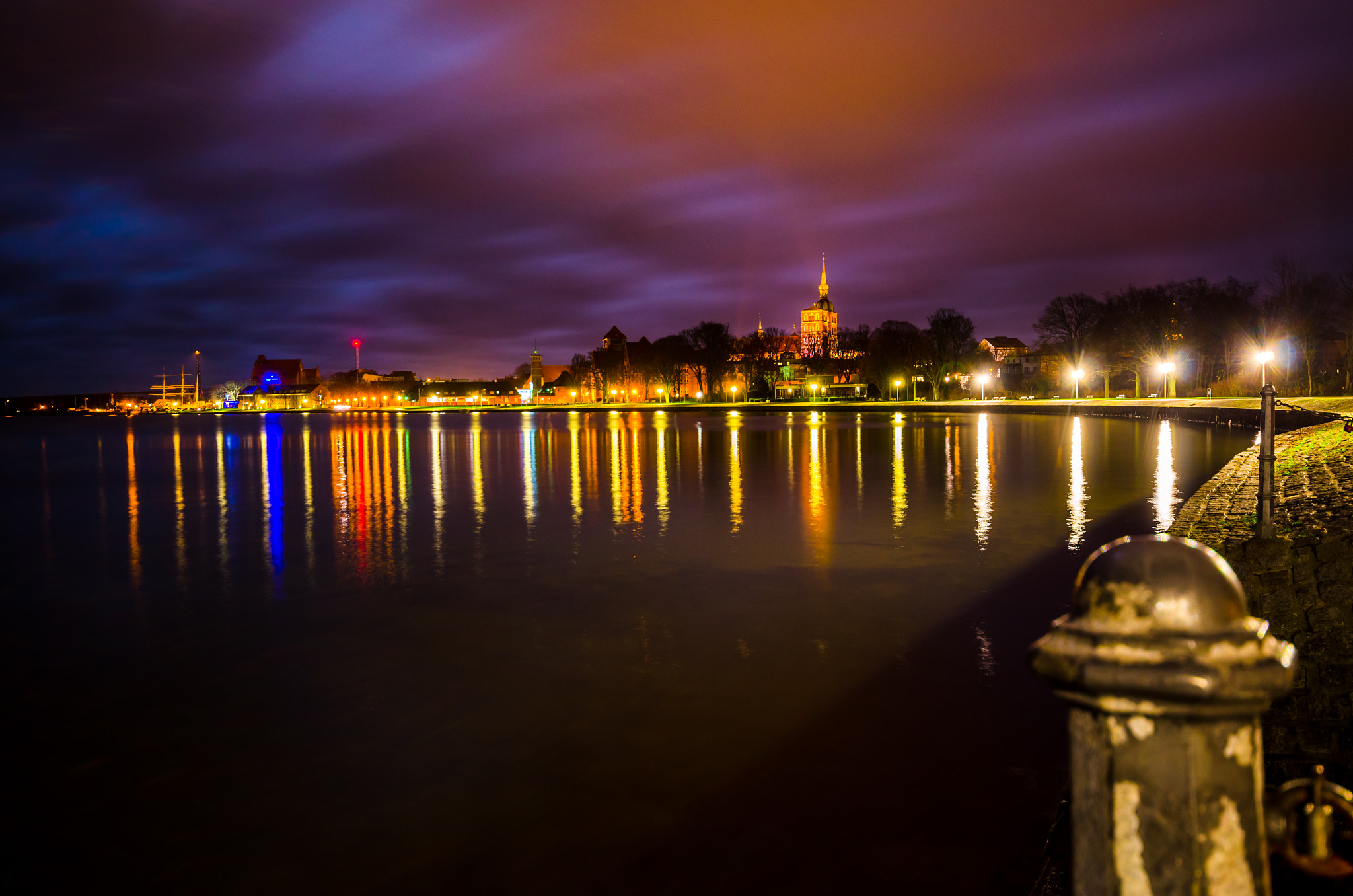 Sigma 10-20mm F4-5.6 EX DC HSM sample photo. Stralsunds nacht photography