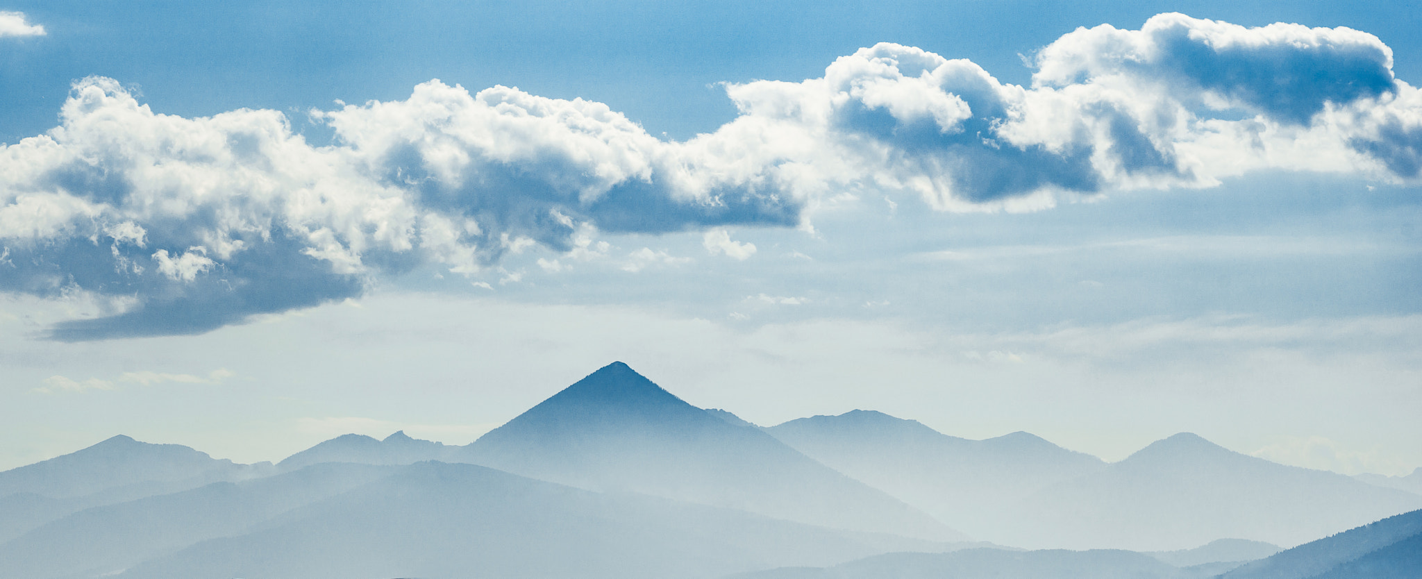 Sony a99 II + Minolta AF 100mm F2.8 Macro [New] sample photo. Smoky mountains photography