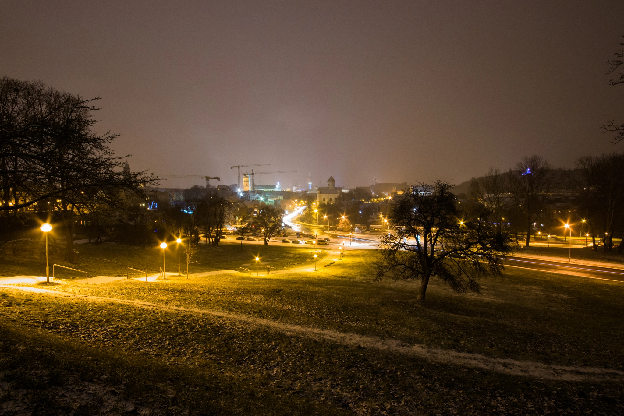 Canon EOS 650D (EOS Rebel T4i / EOS Kiss X6i) sample photo. Snowy vilnius night photography