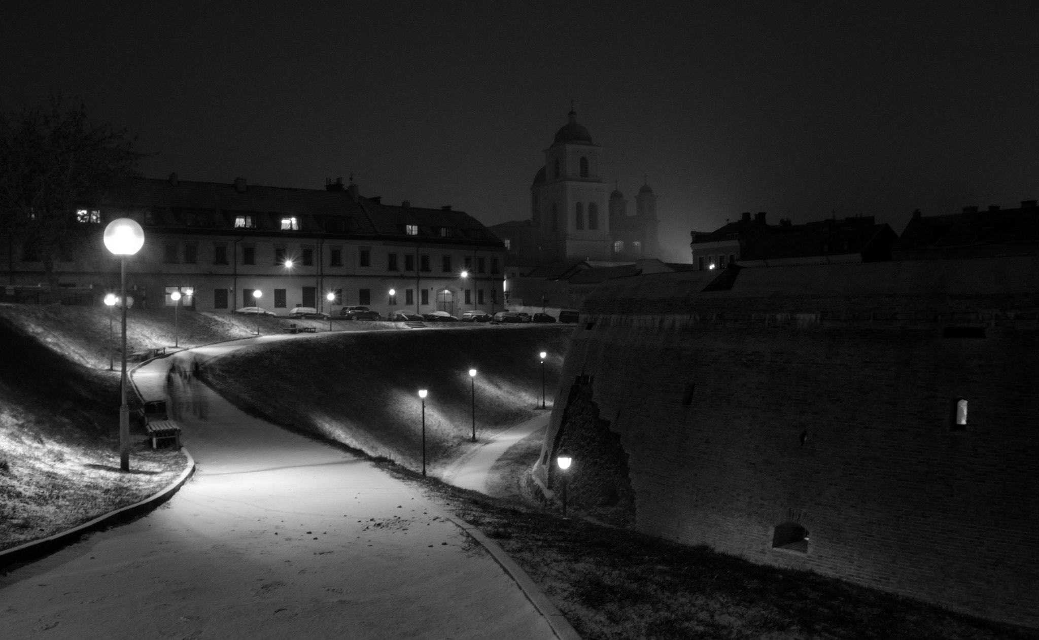 Sigma 17-70mm F2.8-4 DC Macro OS HSM sample photo. Snowy vilnius night photography