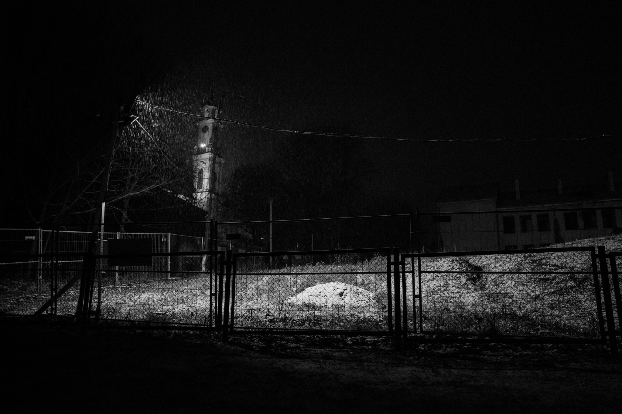 Canon EOS 650D (EOS Rebel T4i / EOS Kiss X6i) sample photo. Snowy vilnius night photography