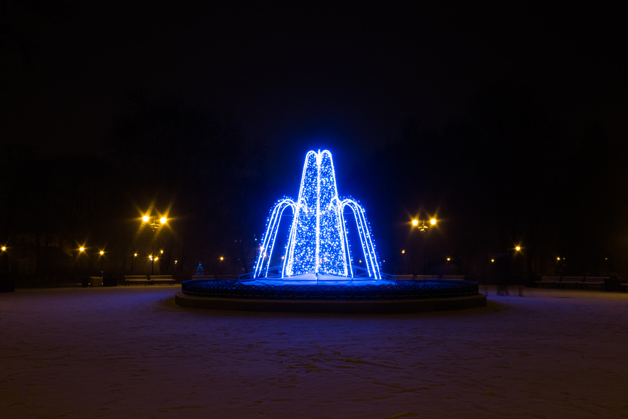 Canon EOS 650D (EOS Rebel T4i / EOS Kiss X6i) sample photo. Snowy vilnius night photography