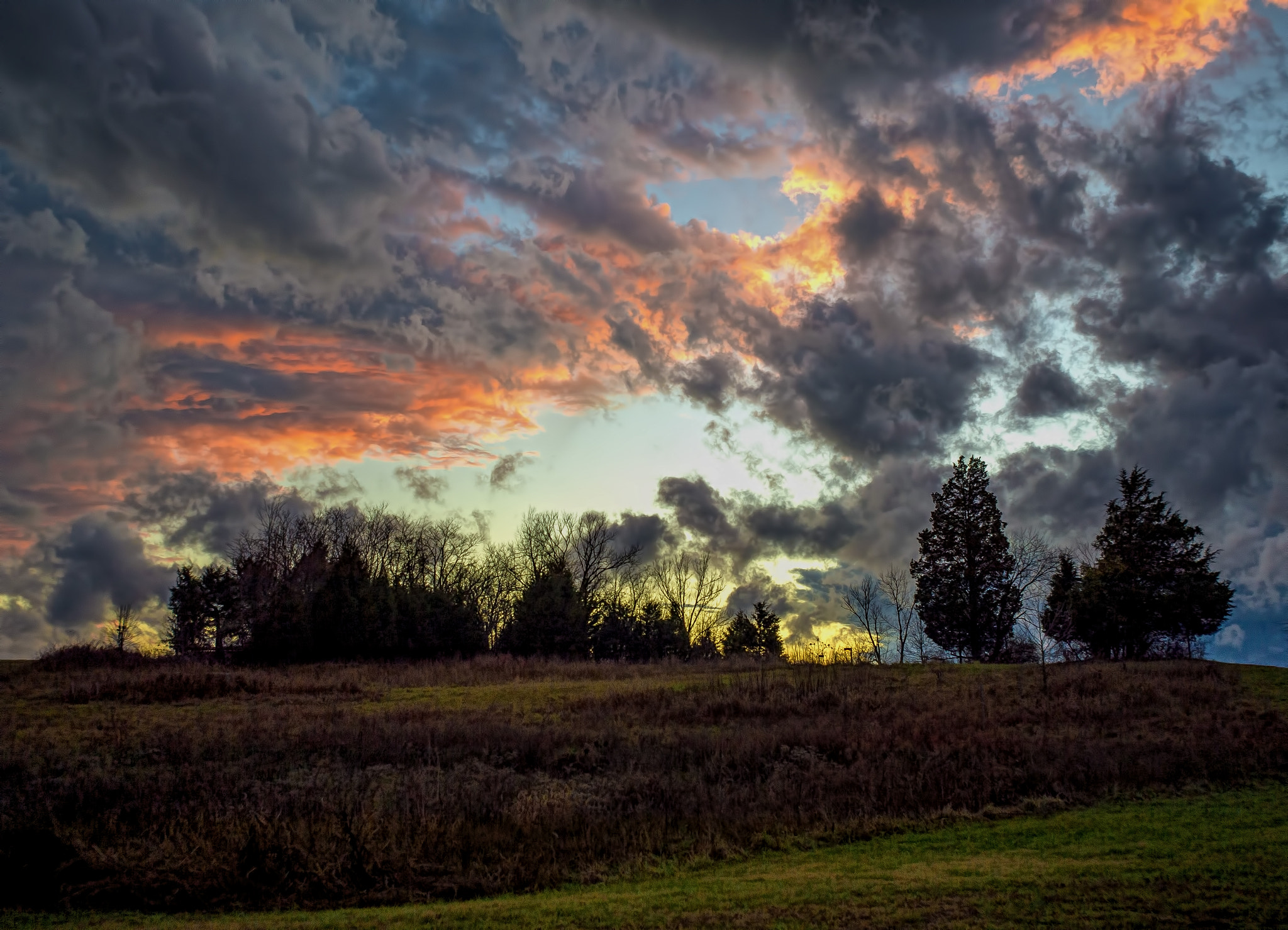 Nikon AF-S Nikkor 17-35mm F2.8D ED-IF sample photo. Kentuckysunset photography