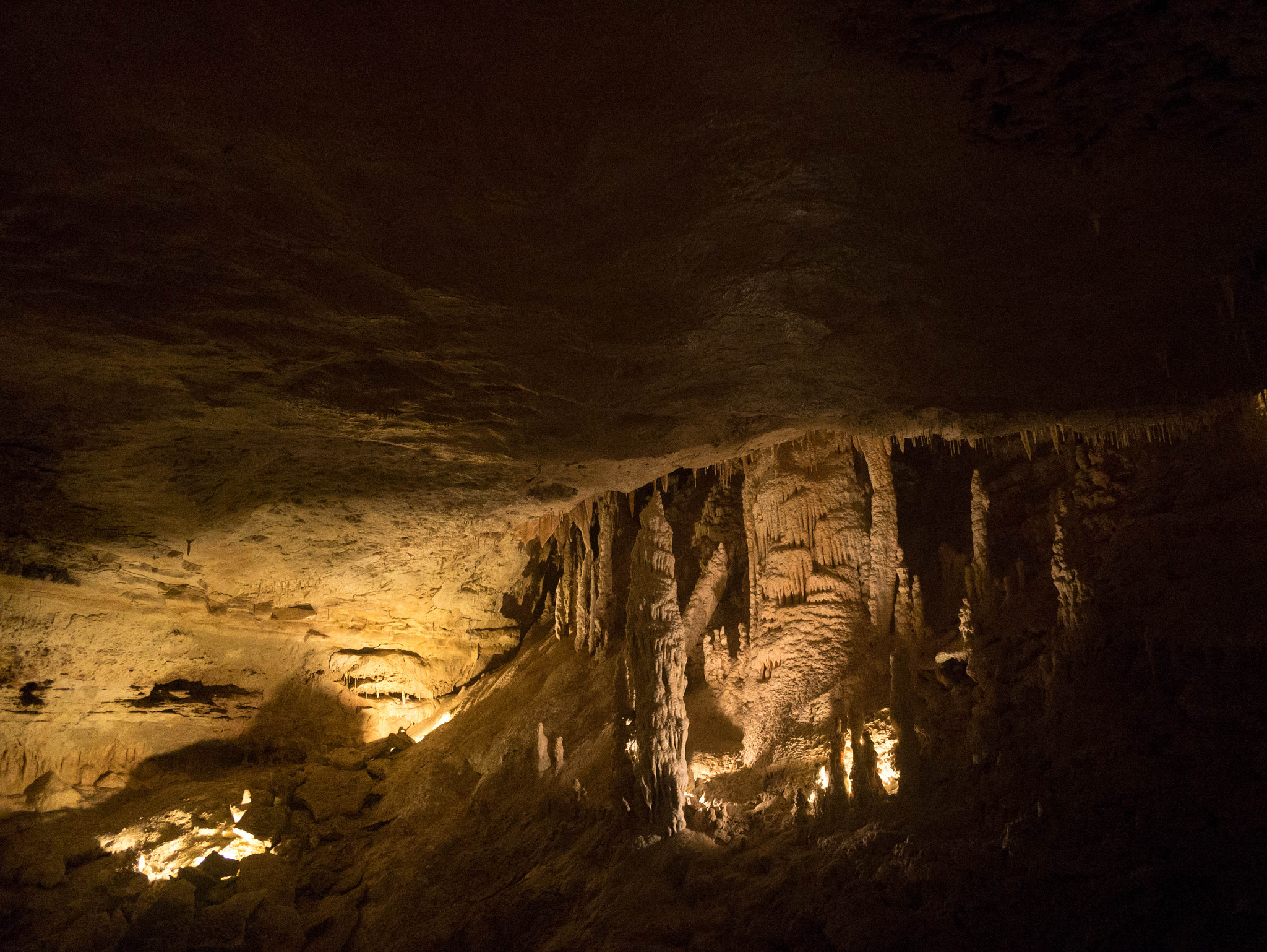 Panasonic Lumix DMC-GX7 + Panasonic Lumix G 14mm F2.5 ASPH sample photo. Naturalbridgecavern2 photography
