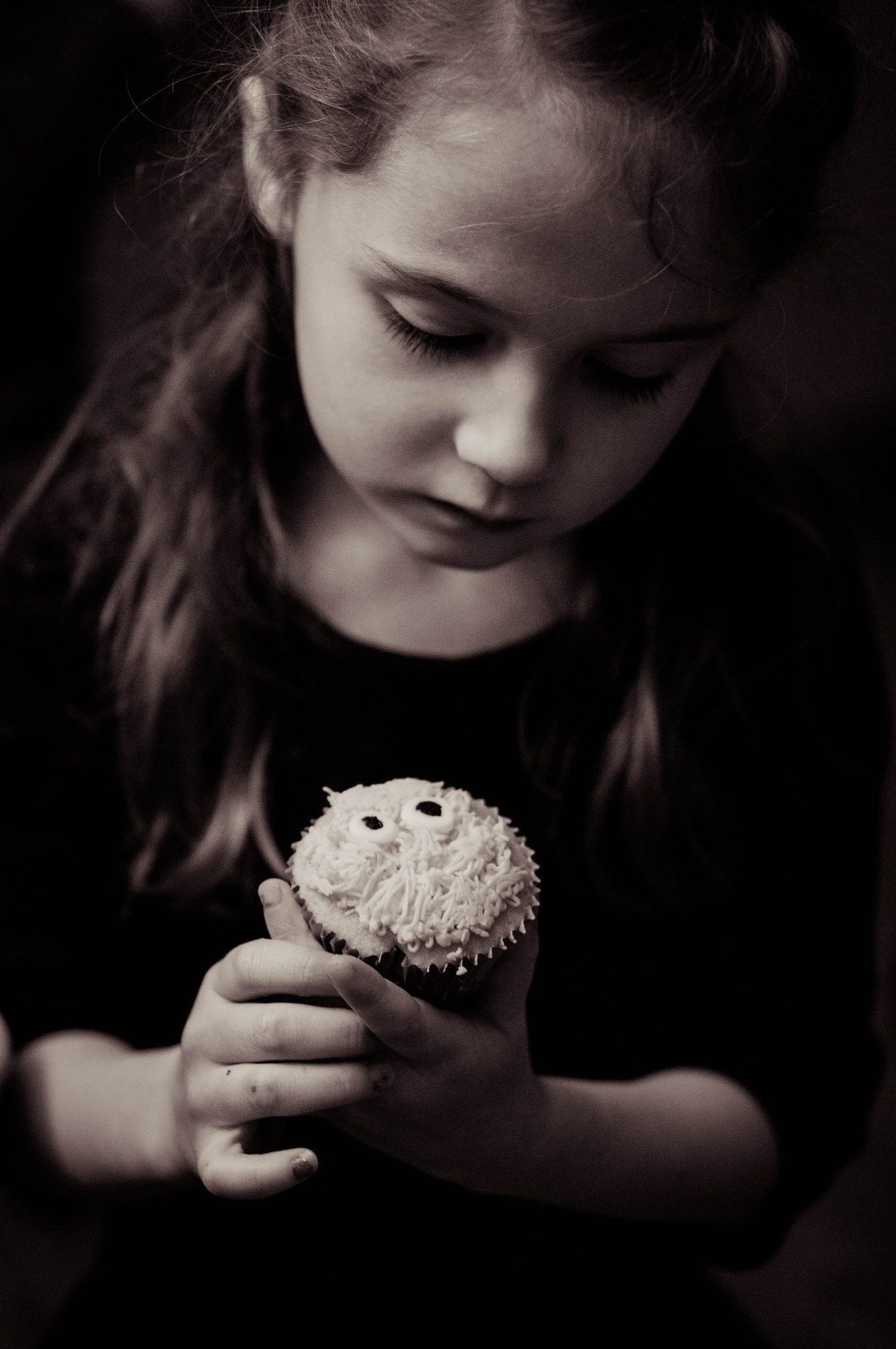 Sony Alpha NEX-5R + E 50mm F1.8 OSS sample photo. Cupcake photography