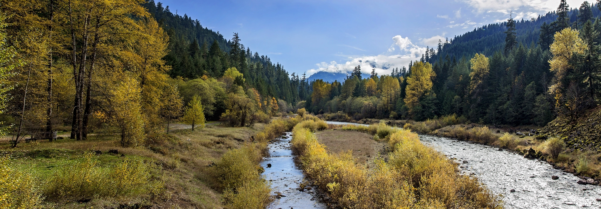 Canon EOS 650D (EOS Rebel T4i / EOS Kiss X6i) sample photo. Autumn in the cascade mountains photography
