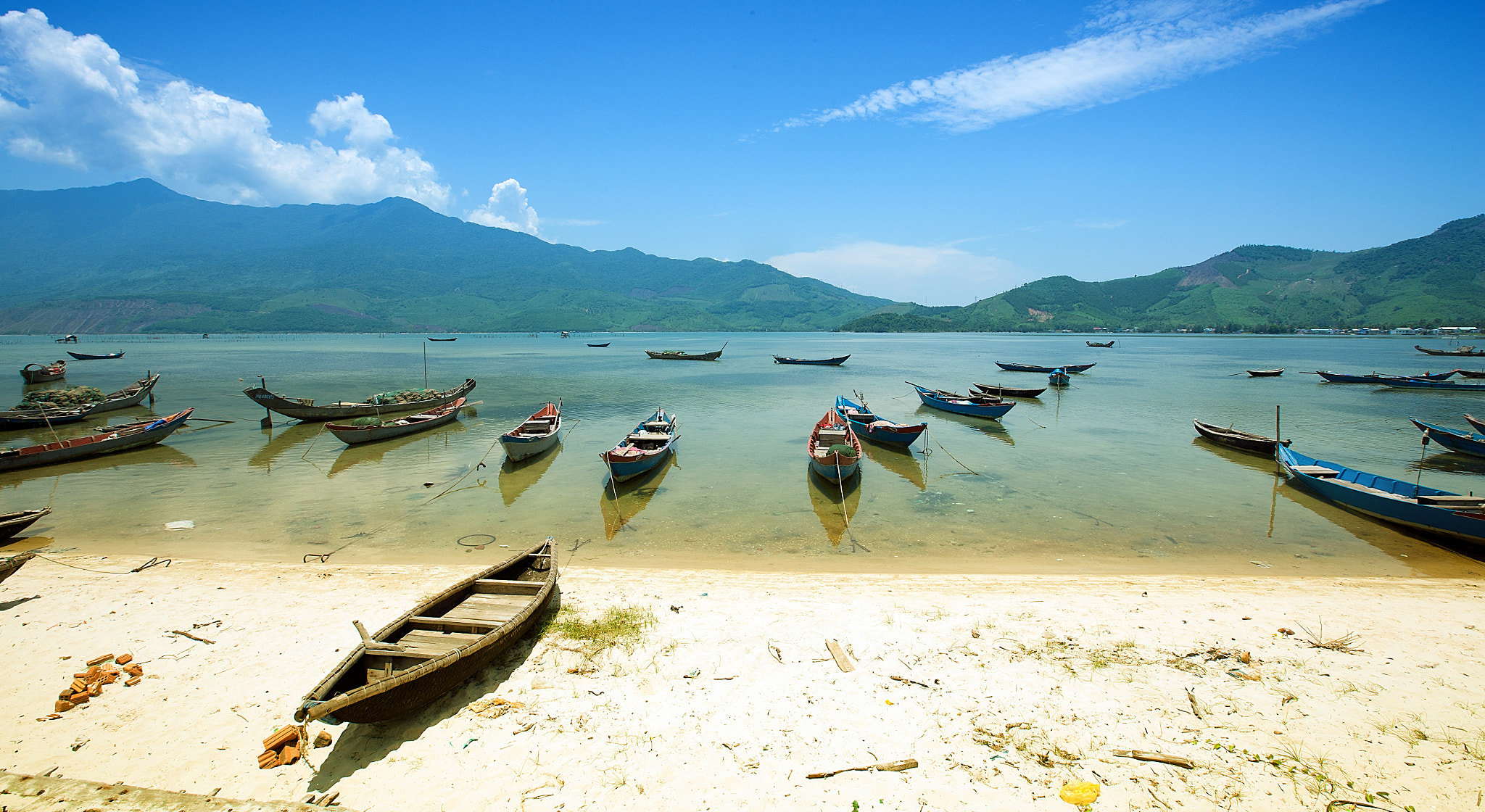 Canon EOS-1Ds Mark II sample photo. Chuon reservoir, vietnam photography