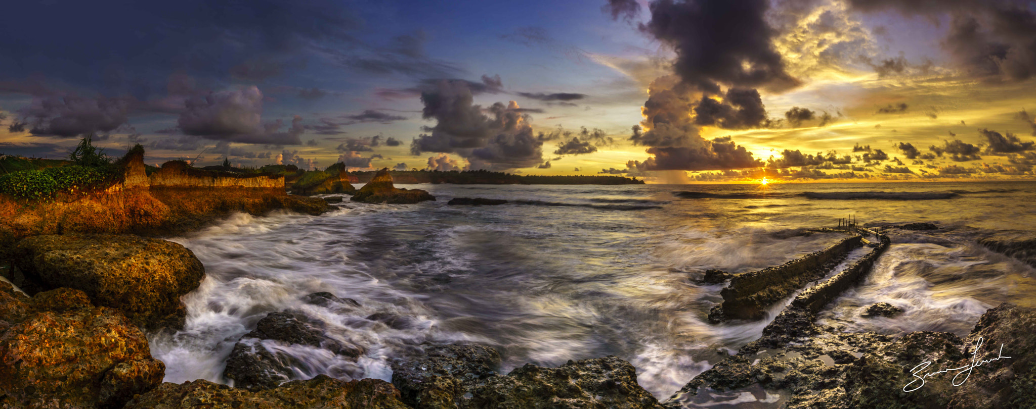 Sony a6000 + Sony Vario-Tessar T* FE 16-35mm F4 ZA OSS sample photo. Indian ocean - bengkulu - sumatra photography