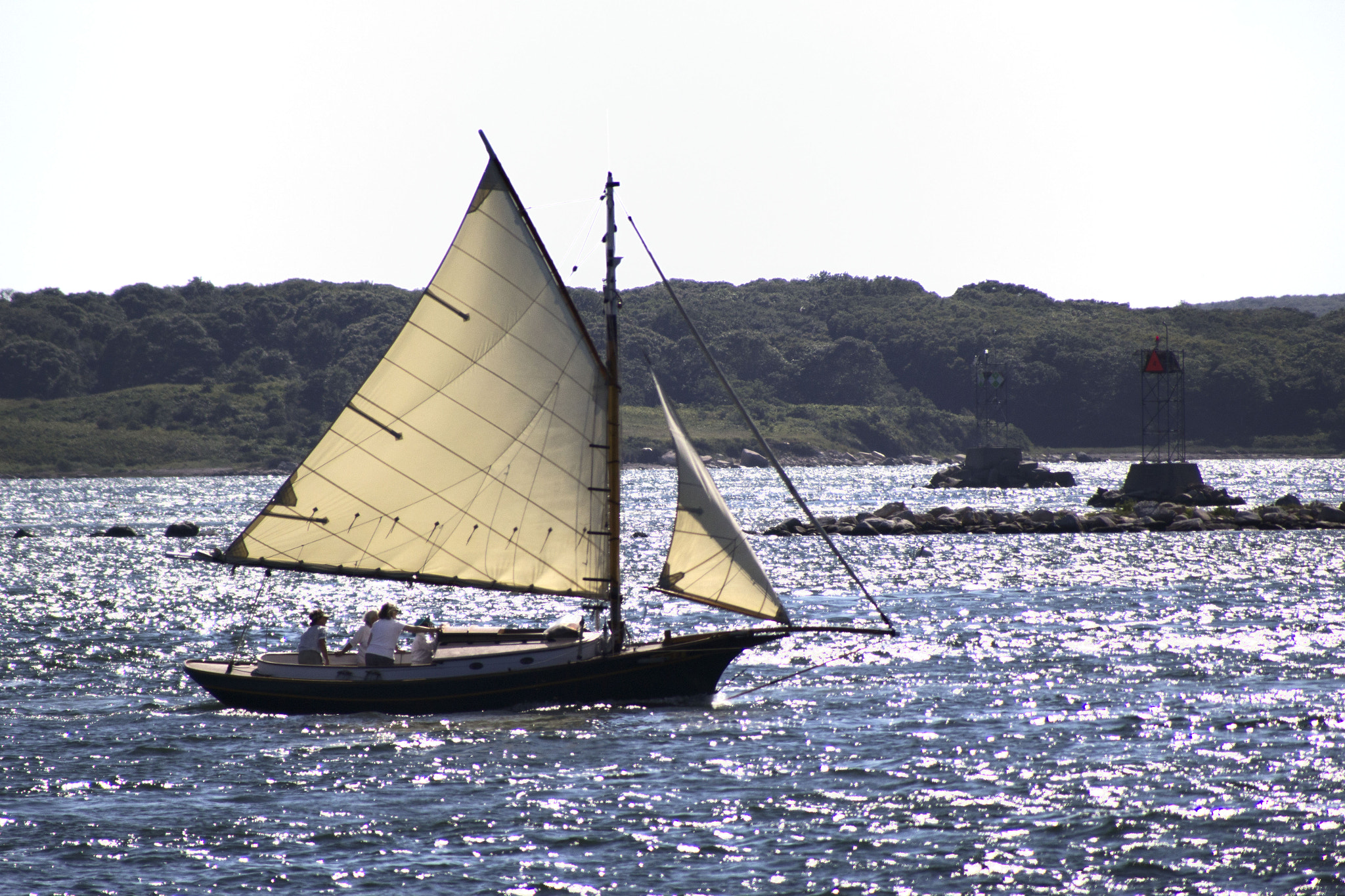 Canon EOS 1200D (EOS Rebel T5 / EOS Kiss X70 / EOS Hi) sample photo. Boat photography