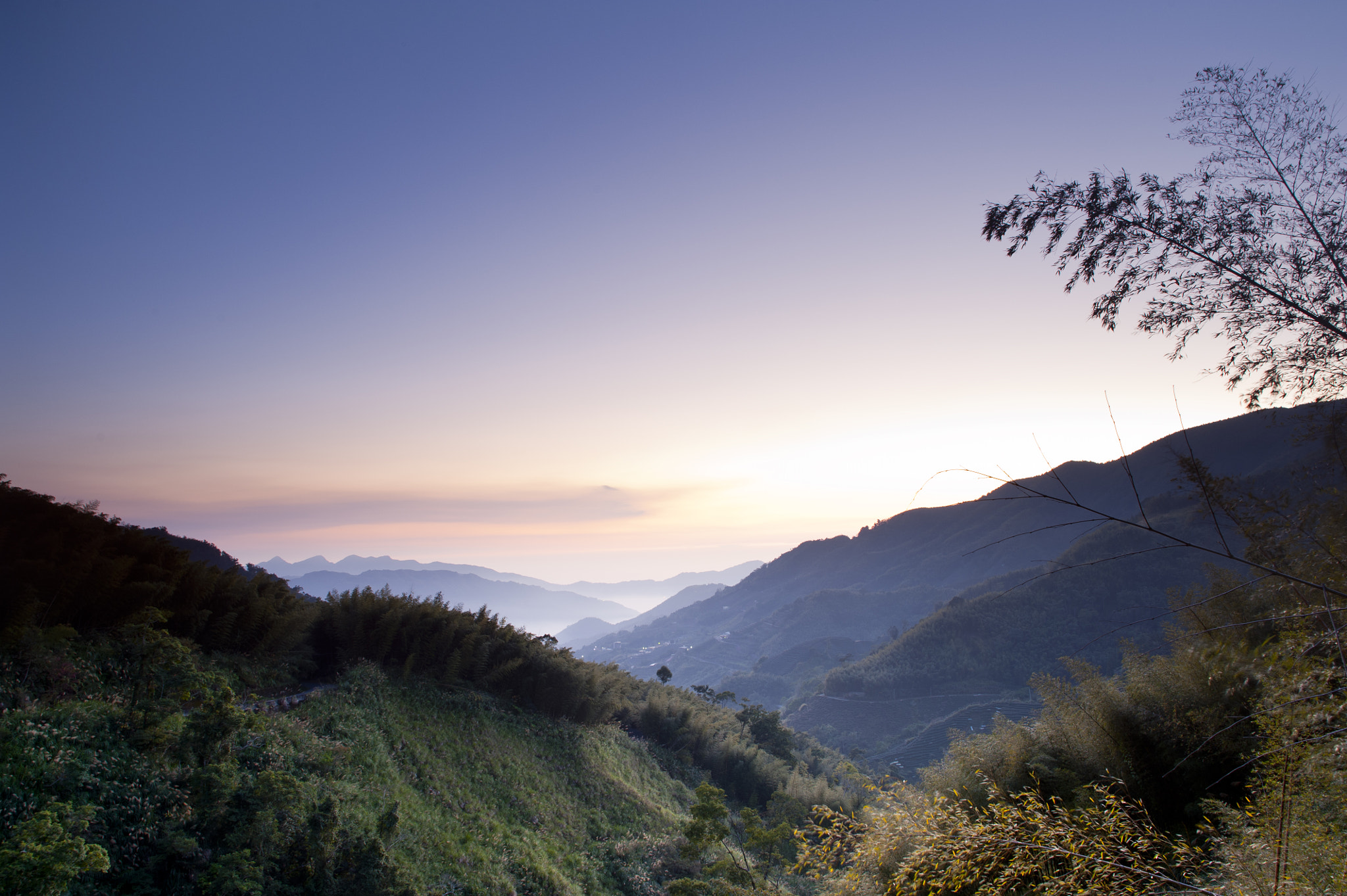 Nikon D700 + Sigma 24mm F1.8 EX DG Aspherical Macro sample photo. The sunset of mountain photography